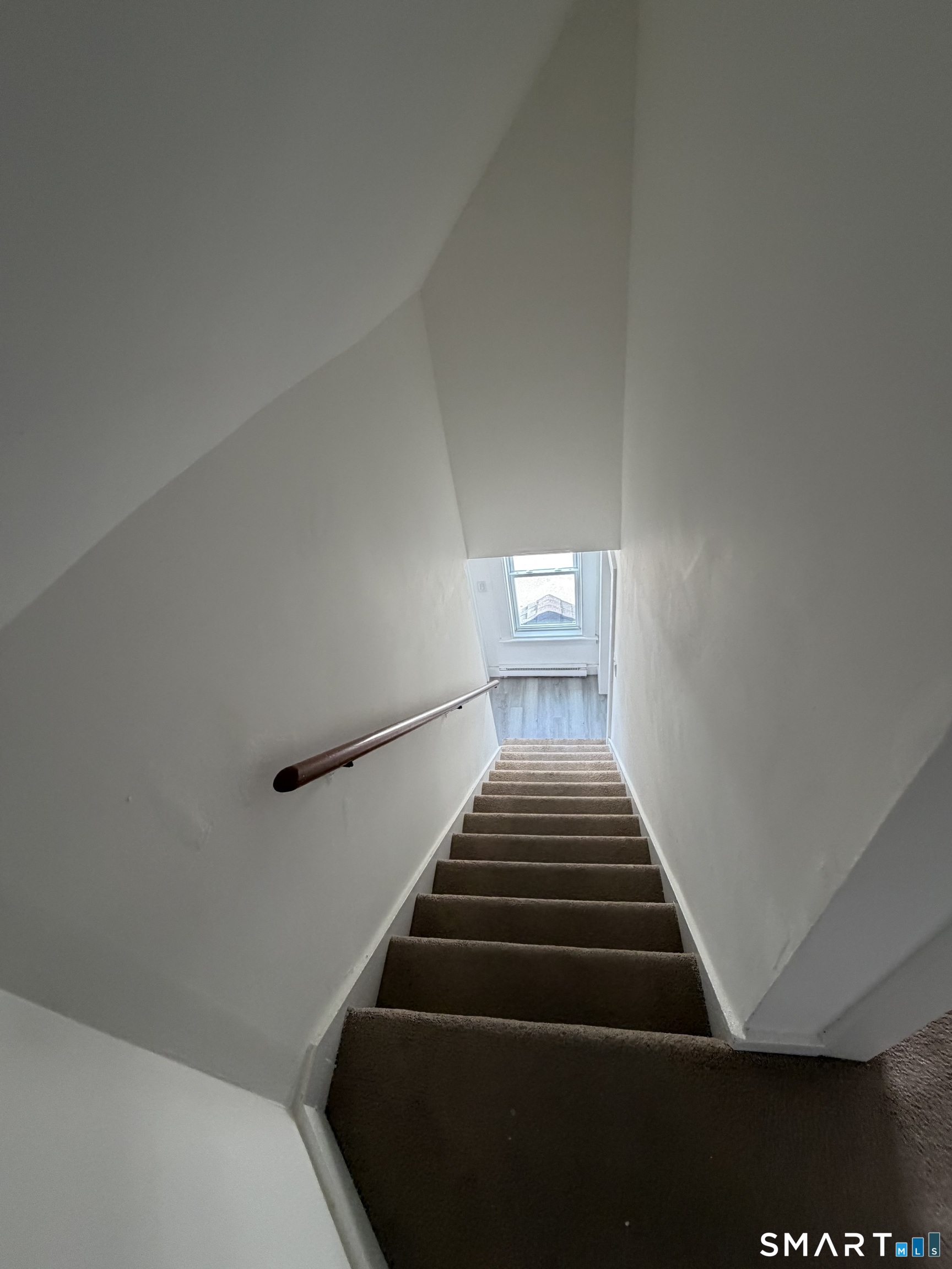 24 Elm Street photo 5
