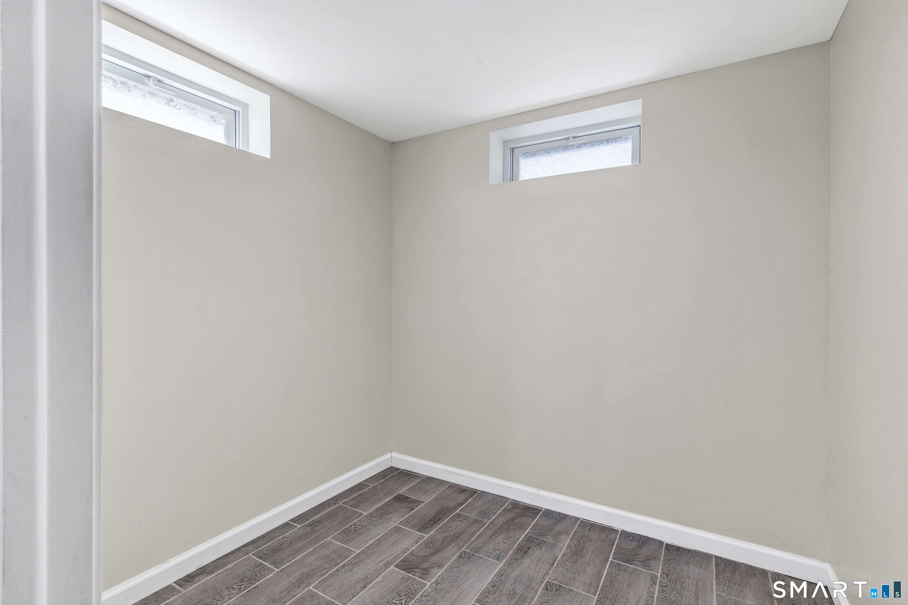 345 Harlem Avenue photo 31