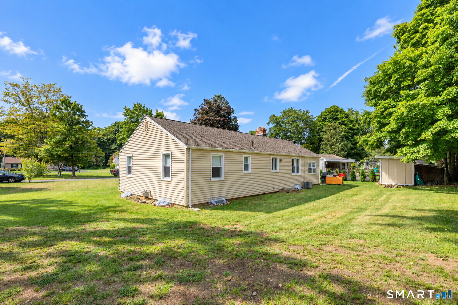 Photo 3 of Single family home for sale at 46 Westview Ln, Glastonbury, CT 06033 | MLS# 24206674 | Listing updated on 2026-09-19