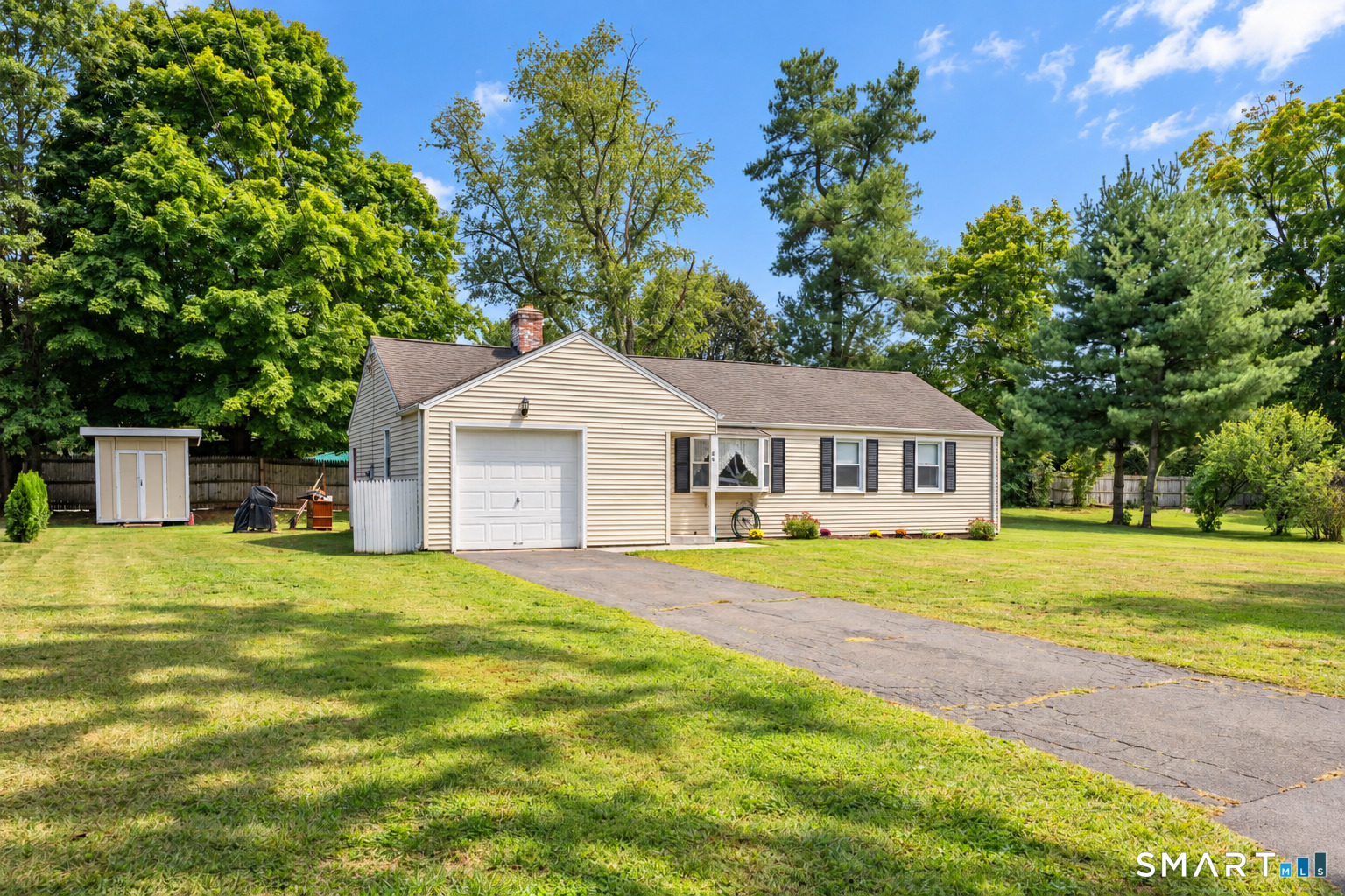 Photo 4 of Single family home for sale at 46 Westview Ln, Glastonbury, CT 06033 | MLS# 24206674 | Listing updated on 2026-09-19