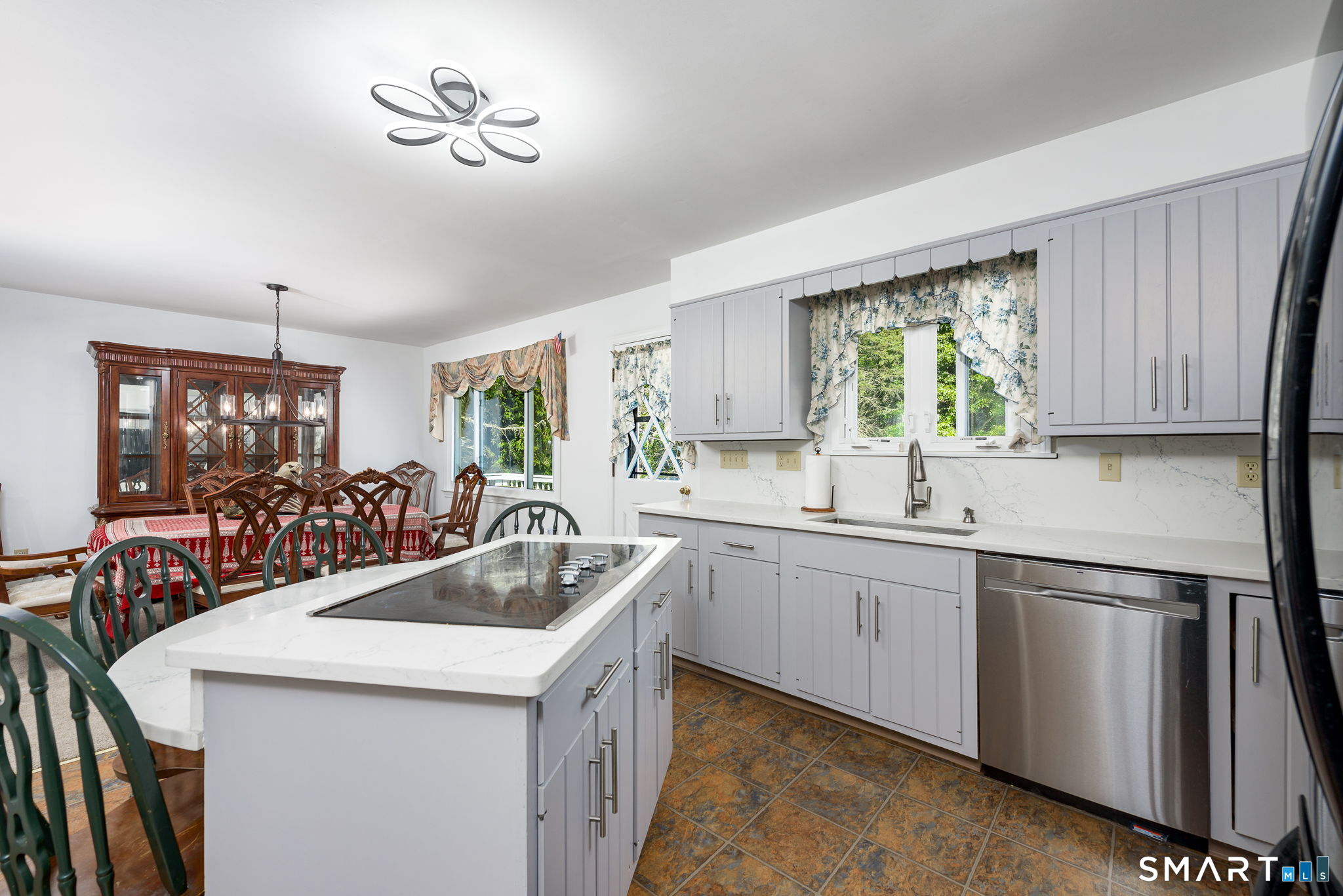 8 Smith Haven Drive photo 14