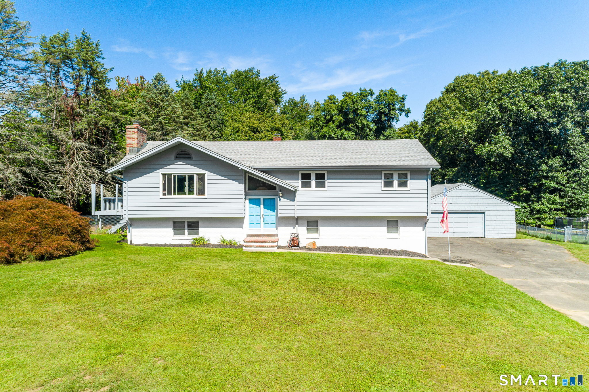 8 Smith Haven Drive