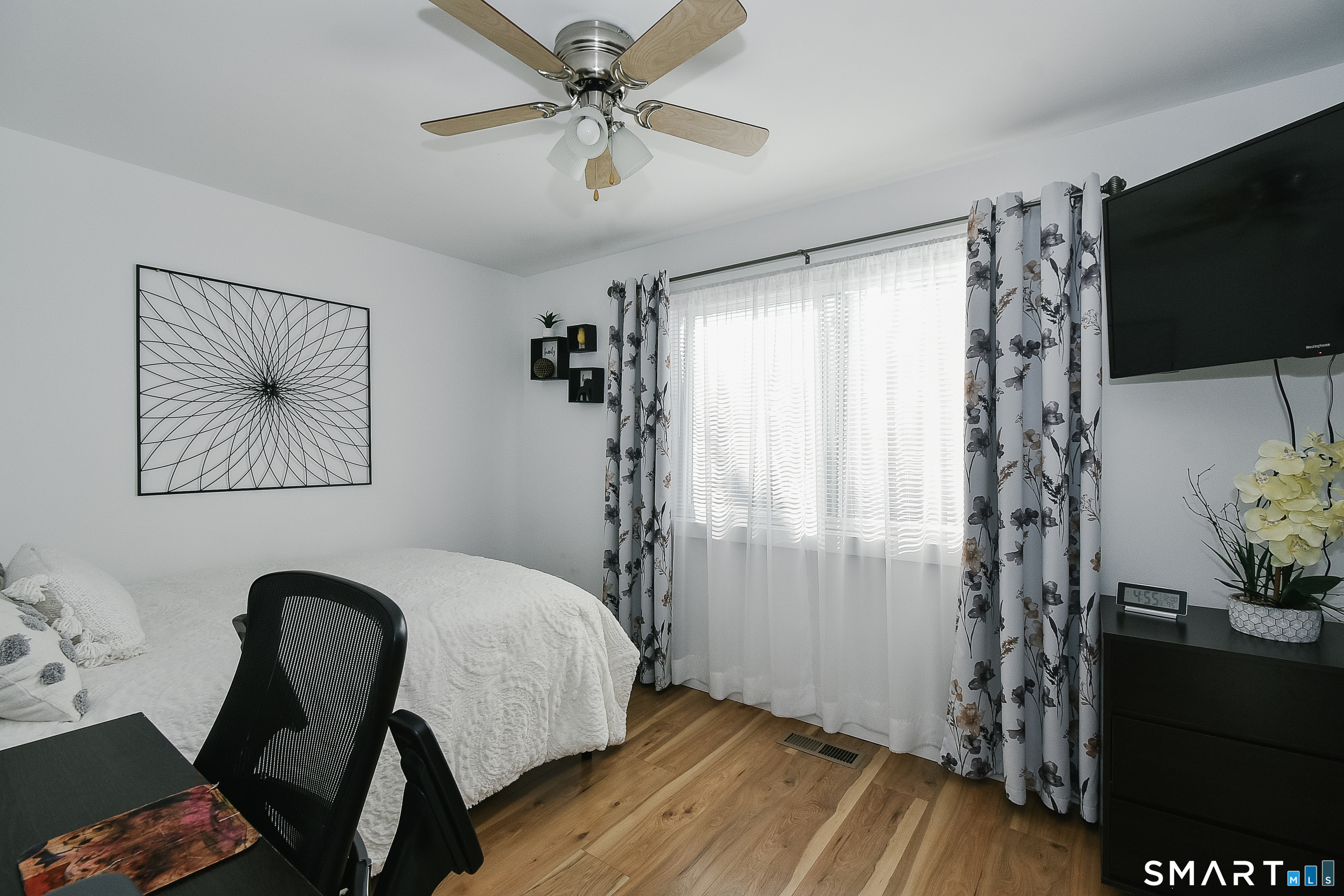 410 Farmington Avenue Unit #L2 photo 17