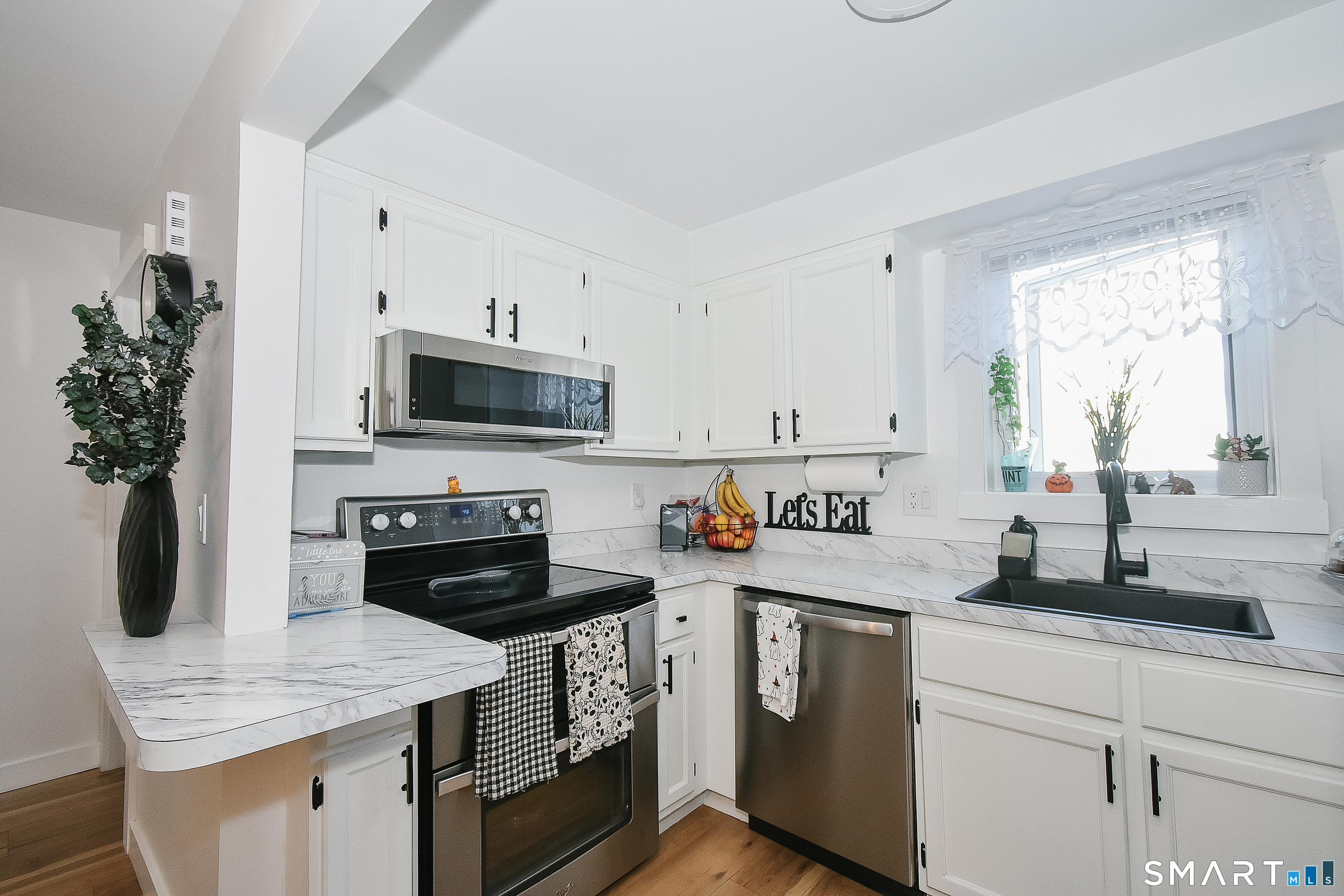 410 Farmington Avenue Unit #L2 photo 11