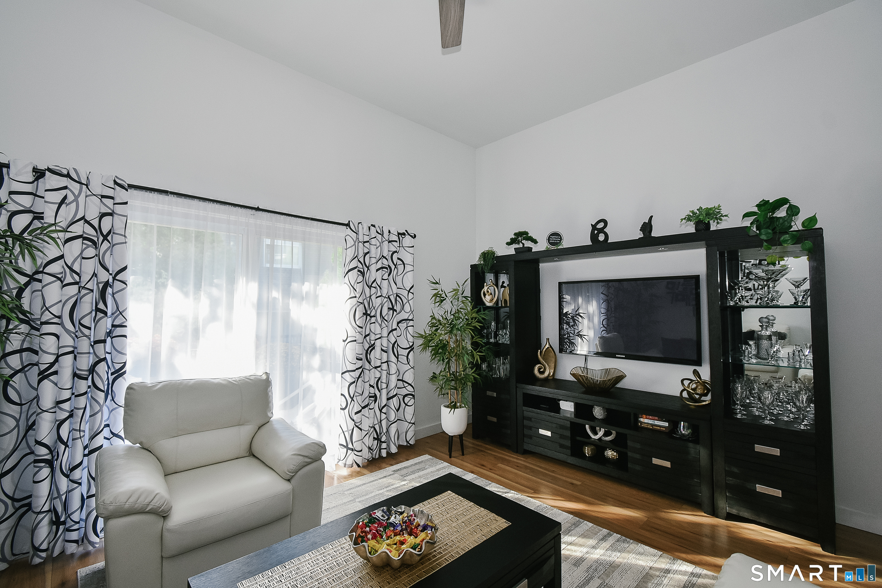 410 Farmington Avenue Unit #L2 photo 6