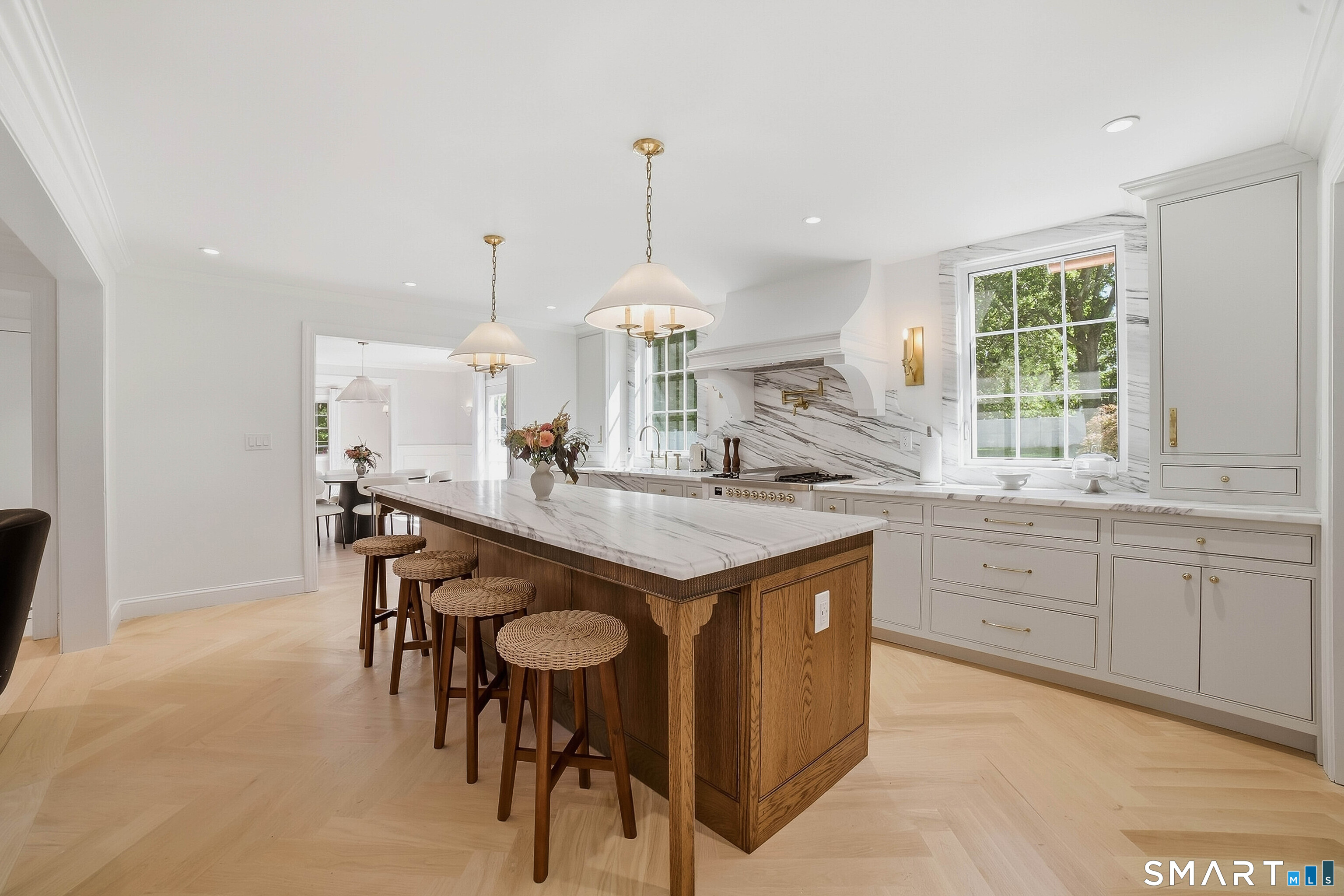 855 Prospect Street photo 9