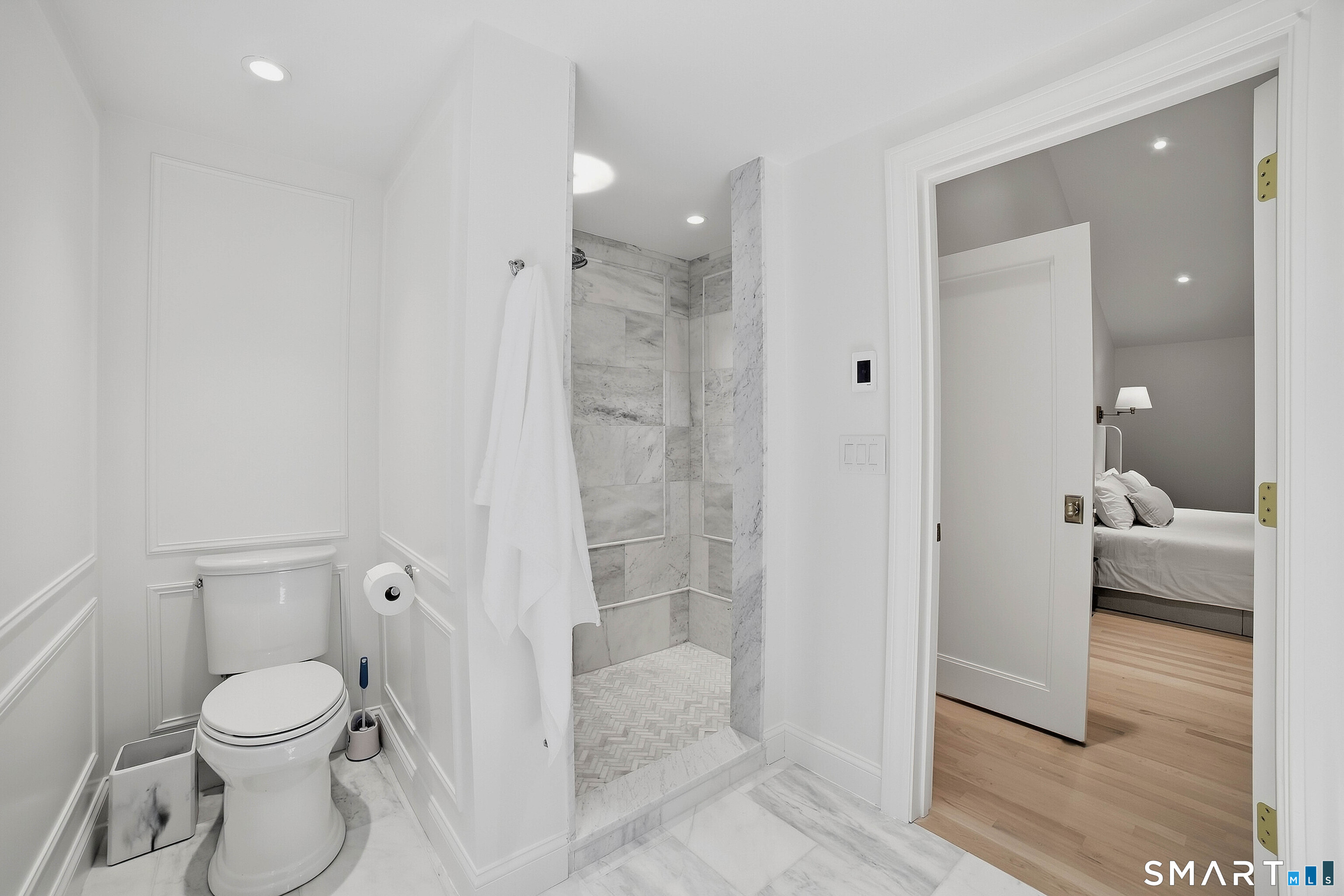 855 Prospect Street photo 22
