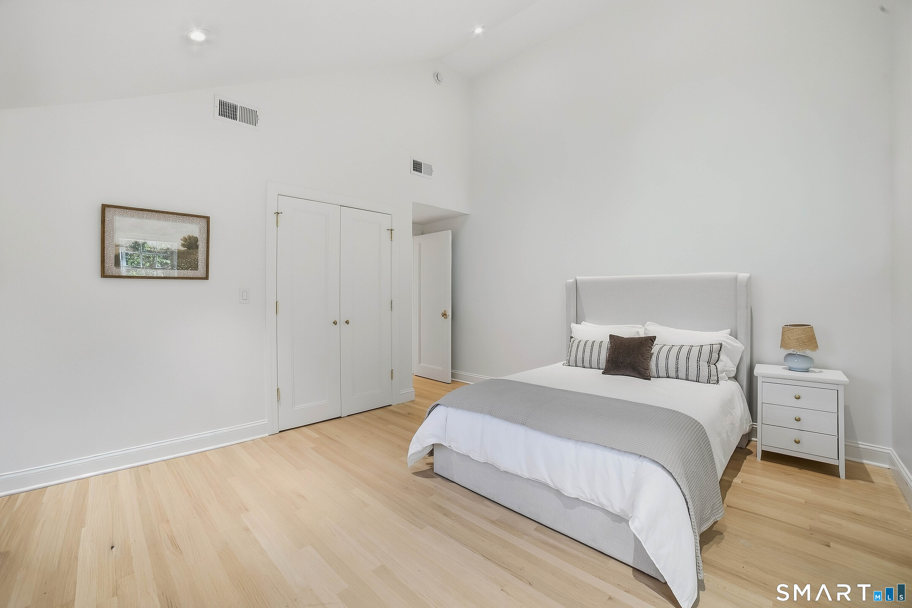 855 Prospect Street photo 23