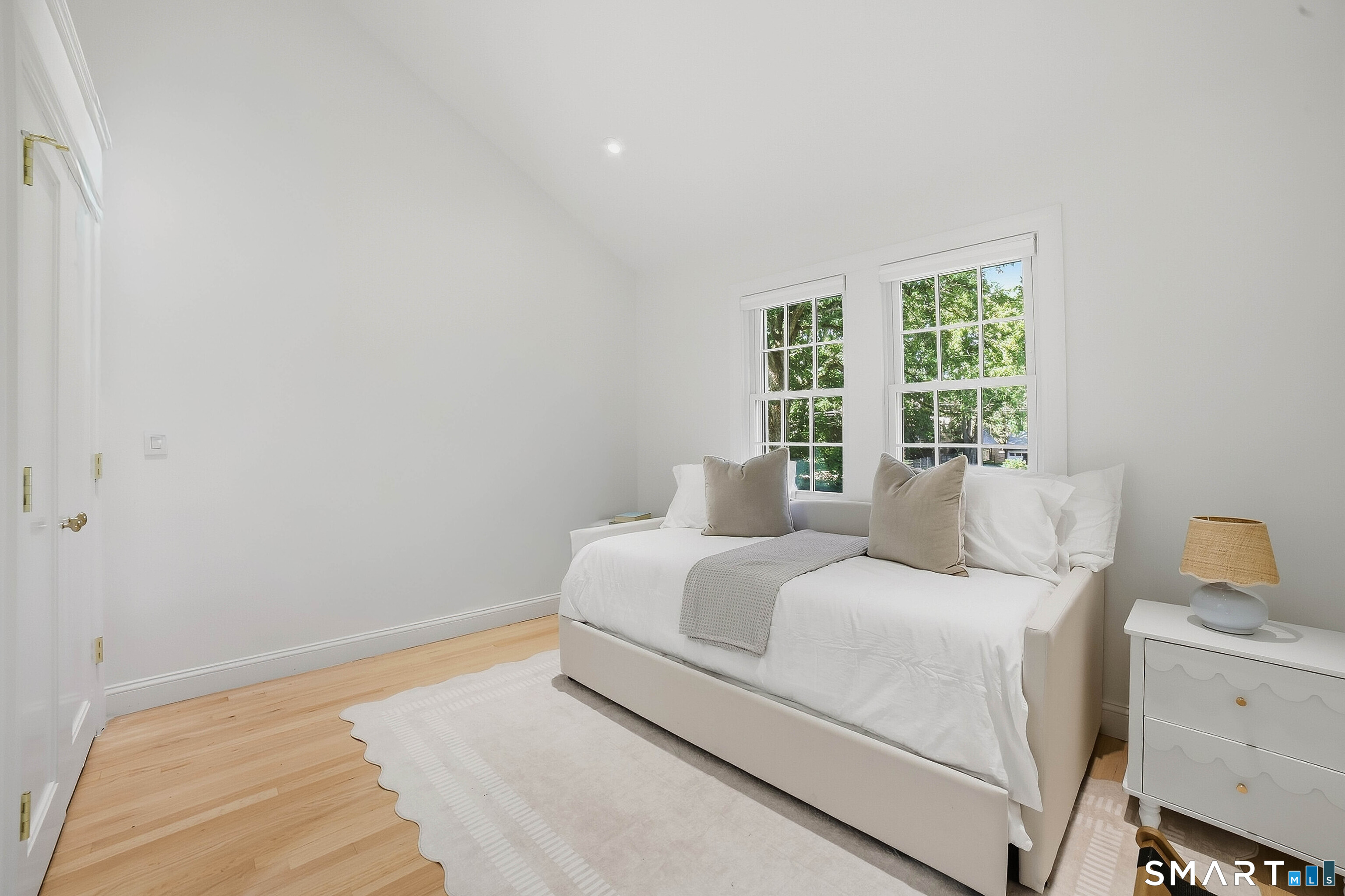 855 Prospect Street photo 25