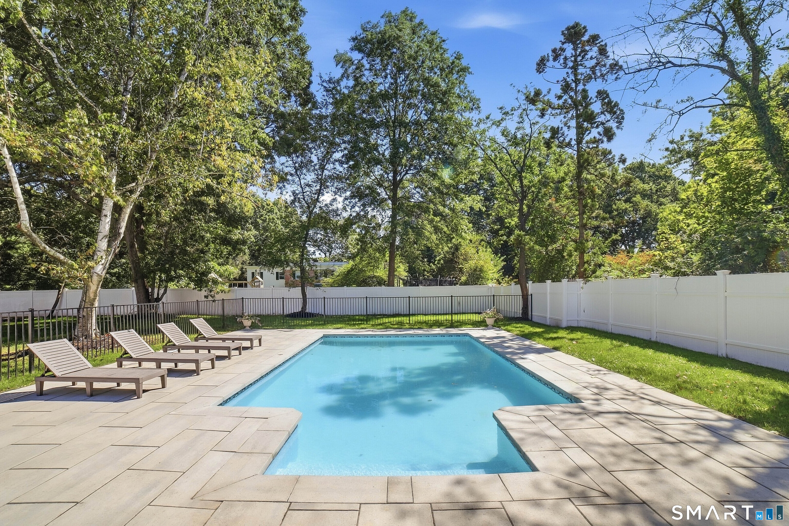 855 Prospect Street photo 30