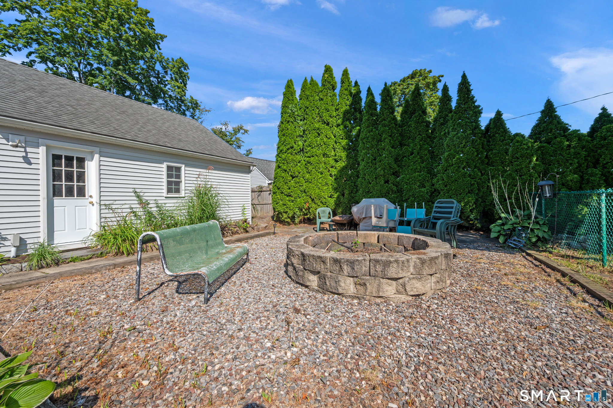 271 Meriden Avenue photo 32