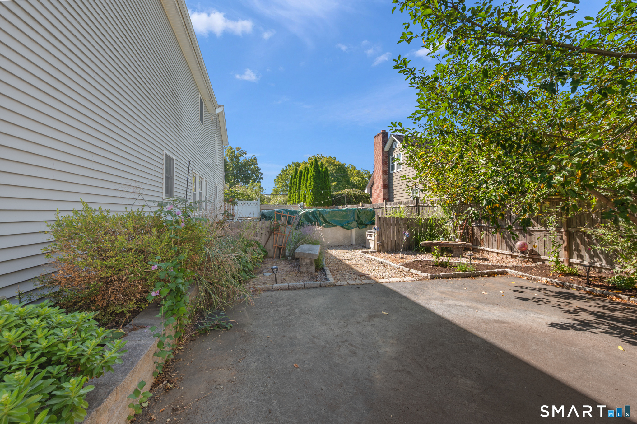 271 Meriden Avenue photo 35