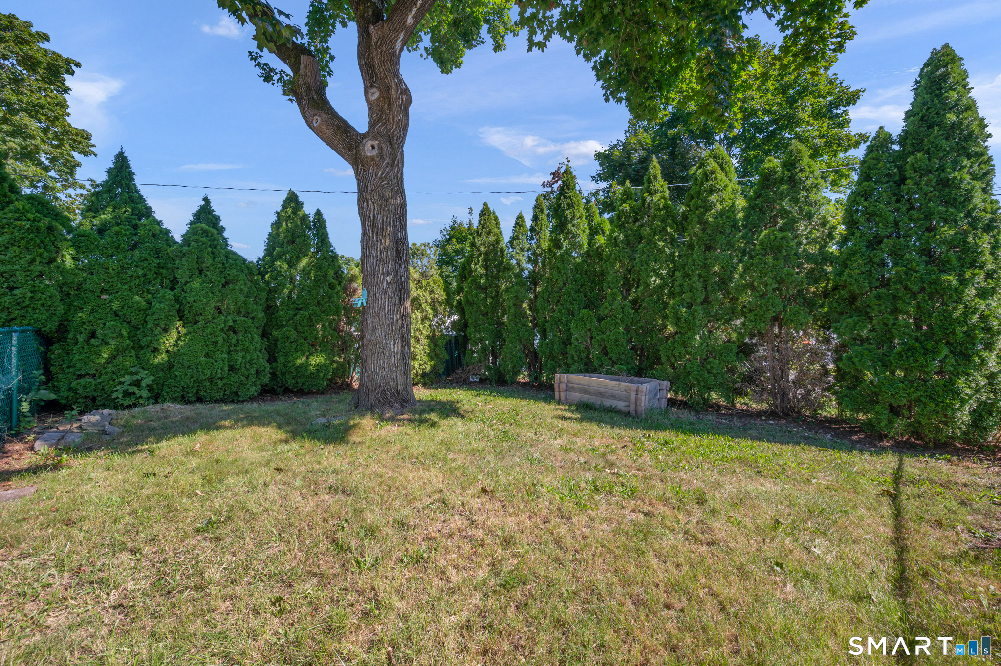 271 Meriden Avenue photo 34