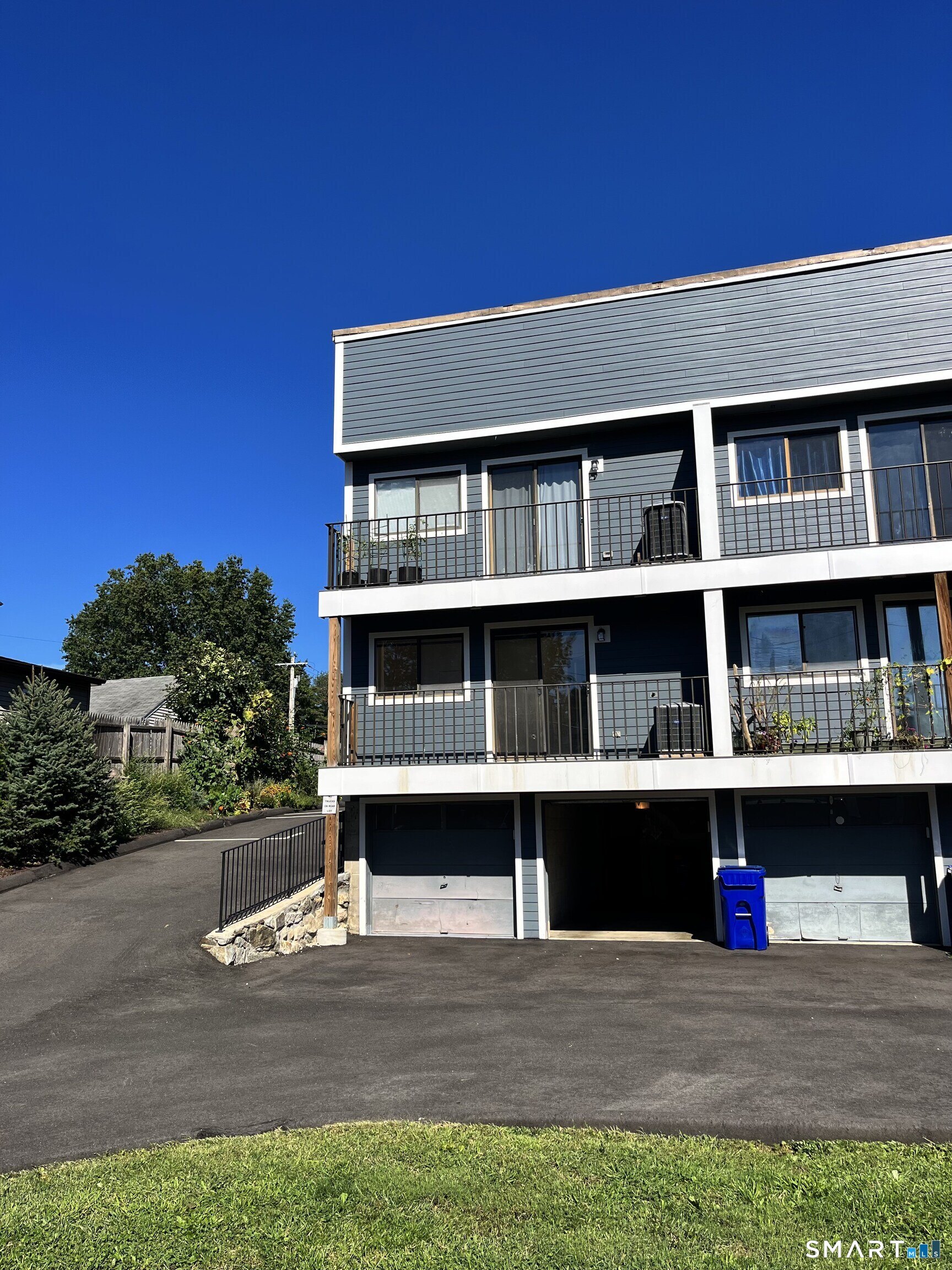 42 Glenwood Avenue, Norwalk, Connecticut photo 2