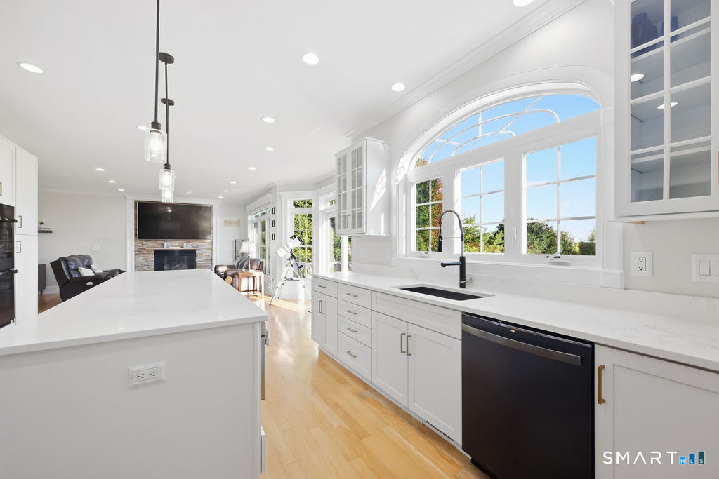 41 Coe Road photo 11