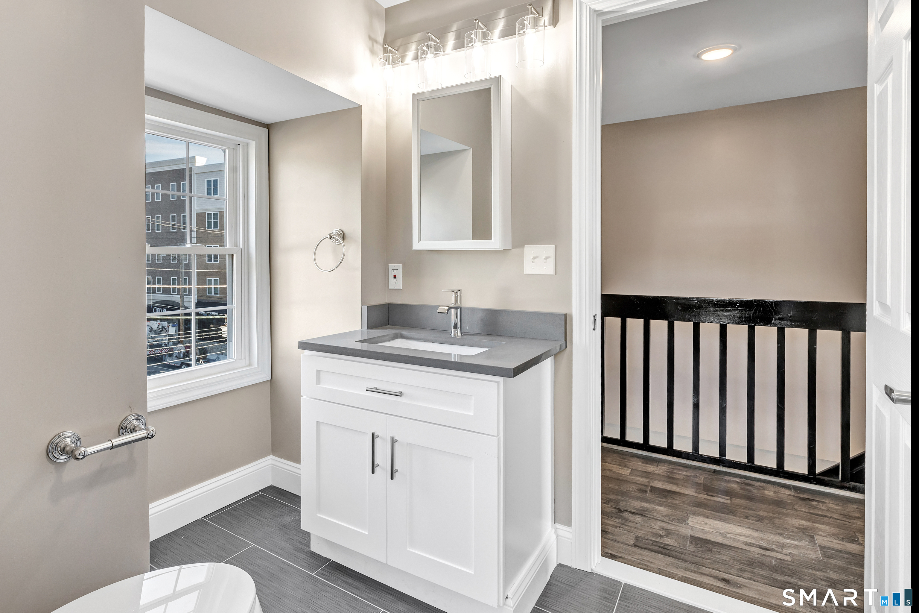 418 Howe Avenue Unit #E photo 8