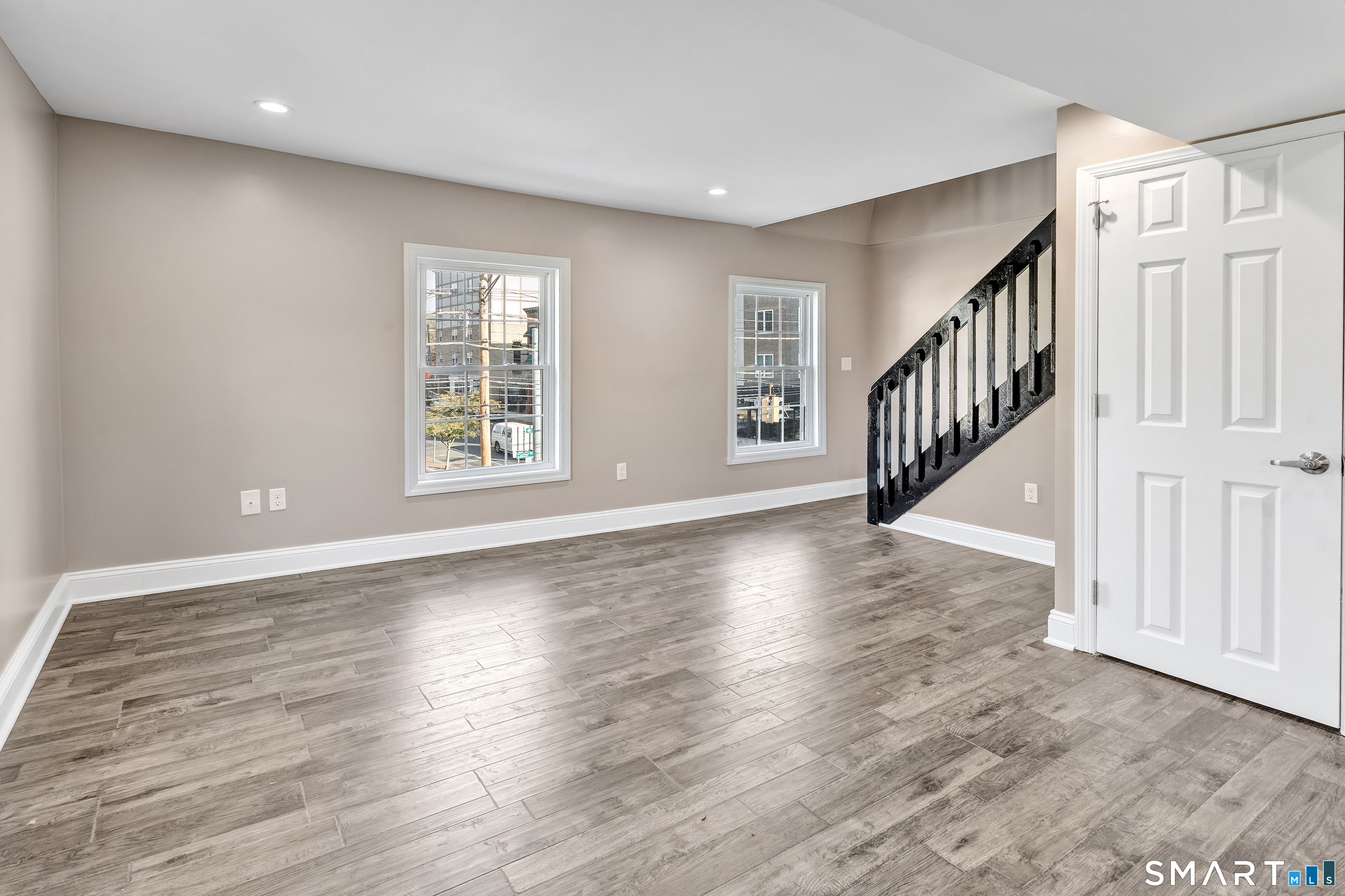 418 Howe Avenue Unit #E photo 4