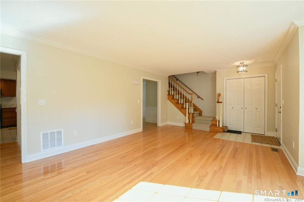 16 Harold Road, #16, Farmington, CT 06032