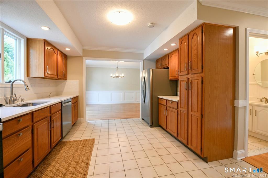 16 Harold Road, #16, Farmington, CT 06032