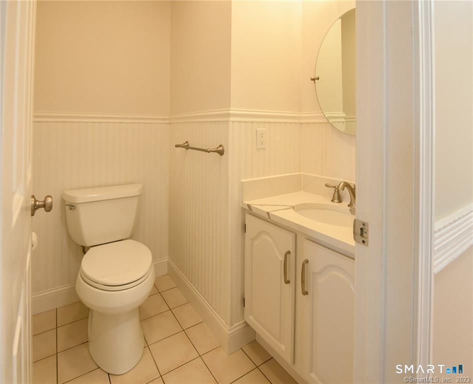 16 Harold Road, #16, Farmington, CT 06032
