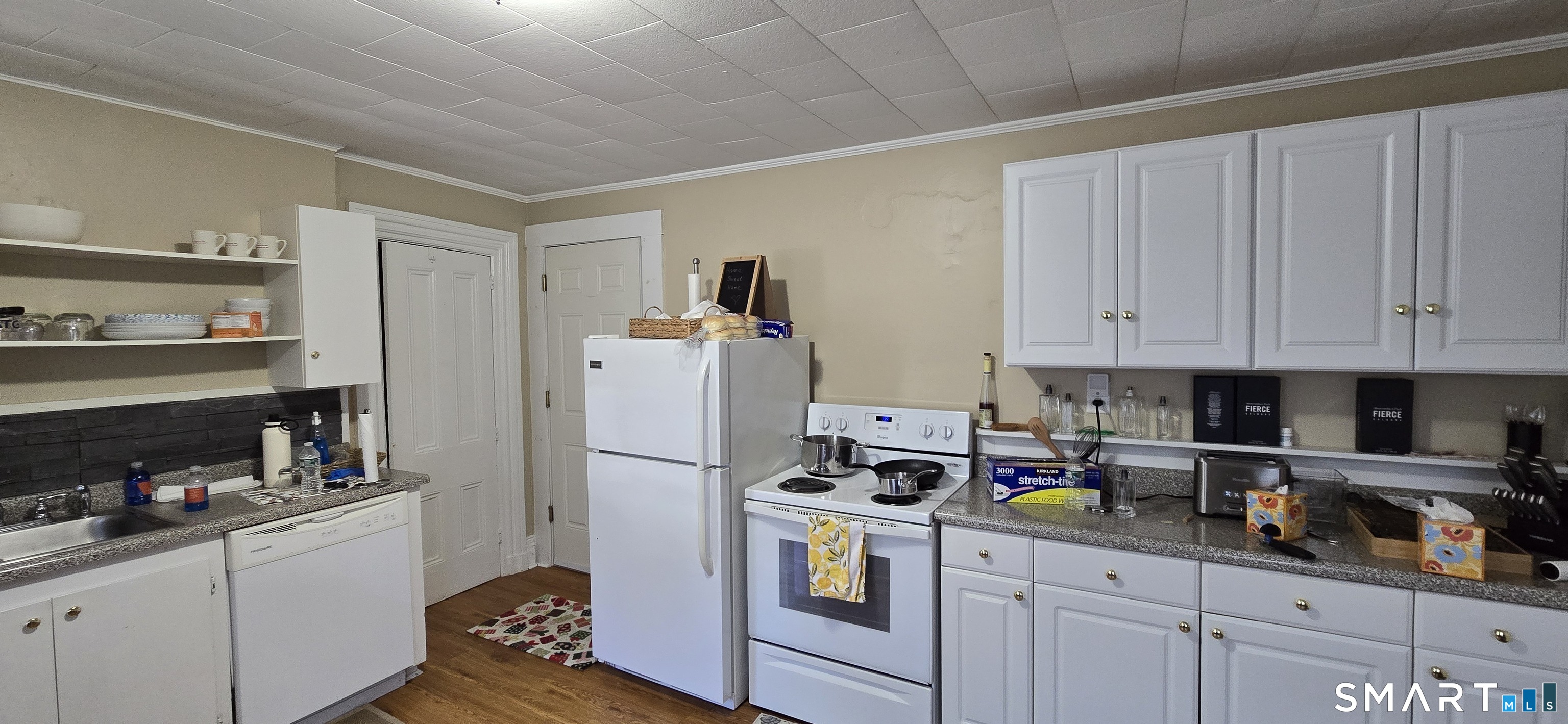 202 Broadway photo 33