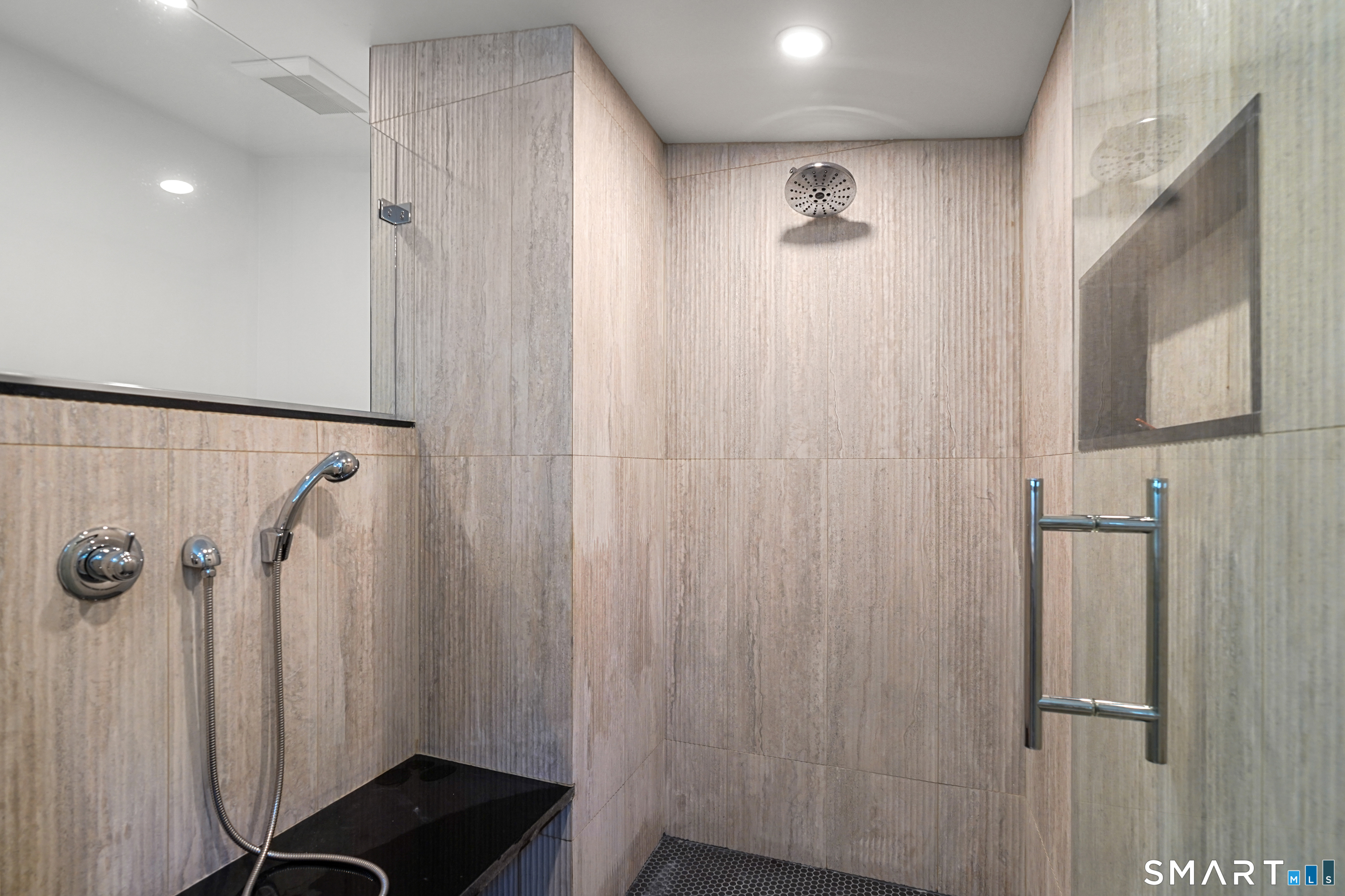87 Clover Hill Drive photo 23