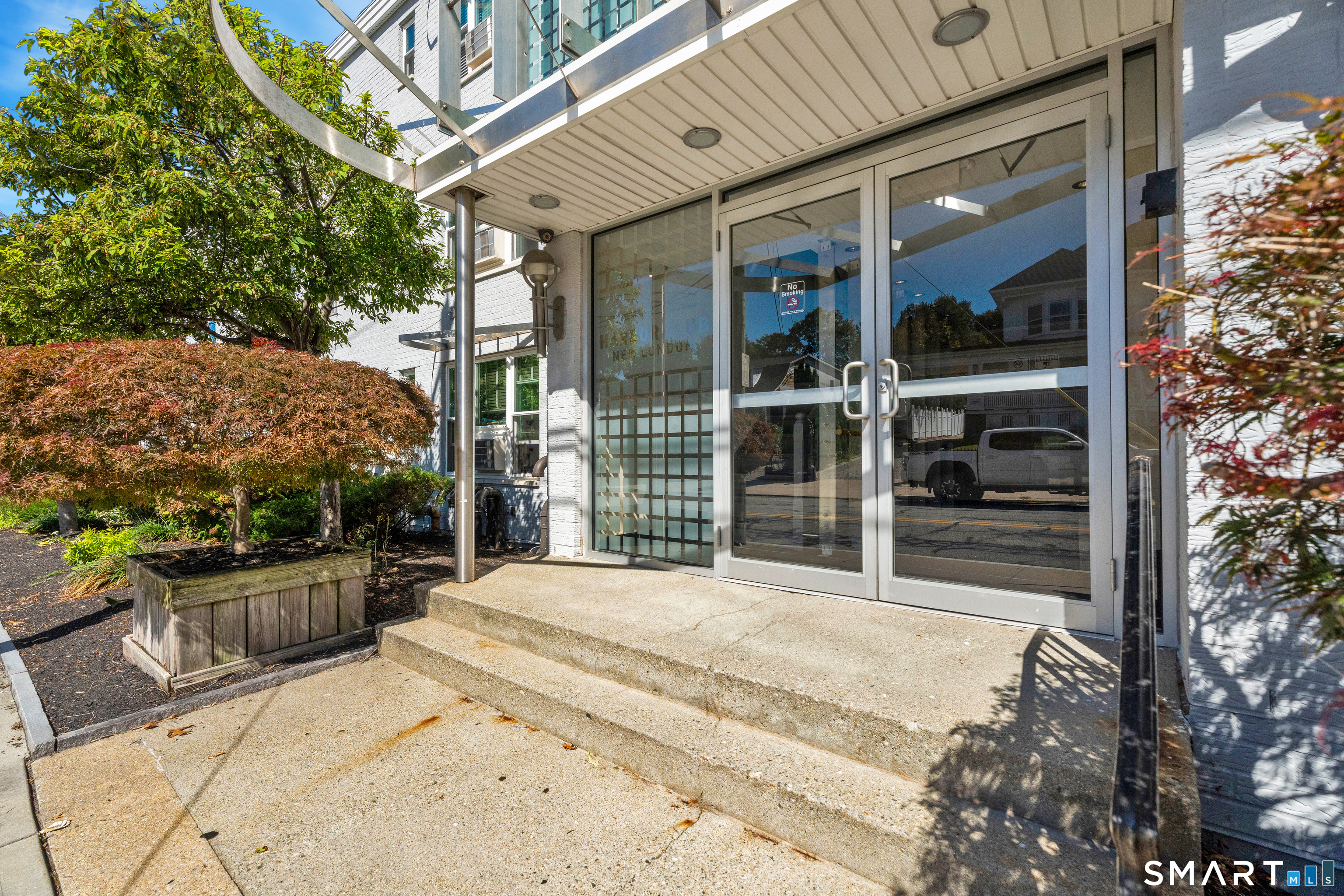 184 Pequot Avenue Unit #305 photo 2