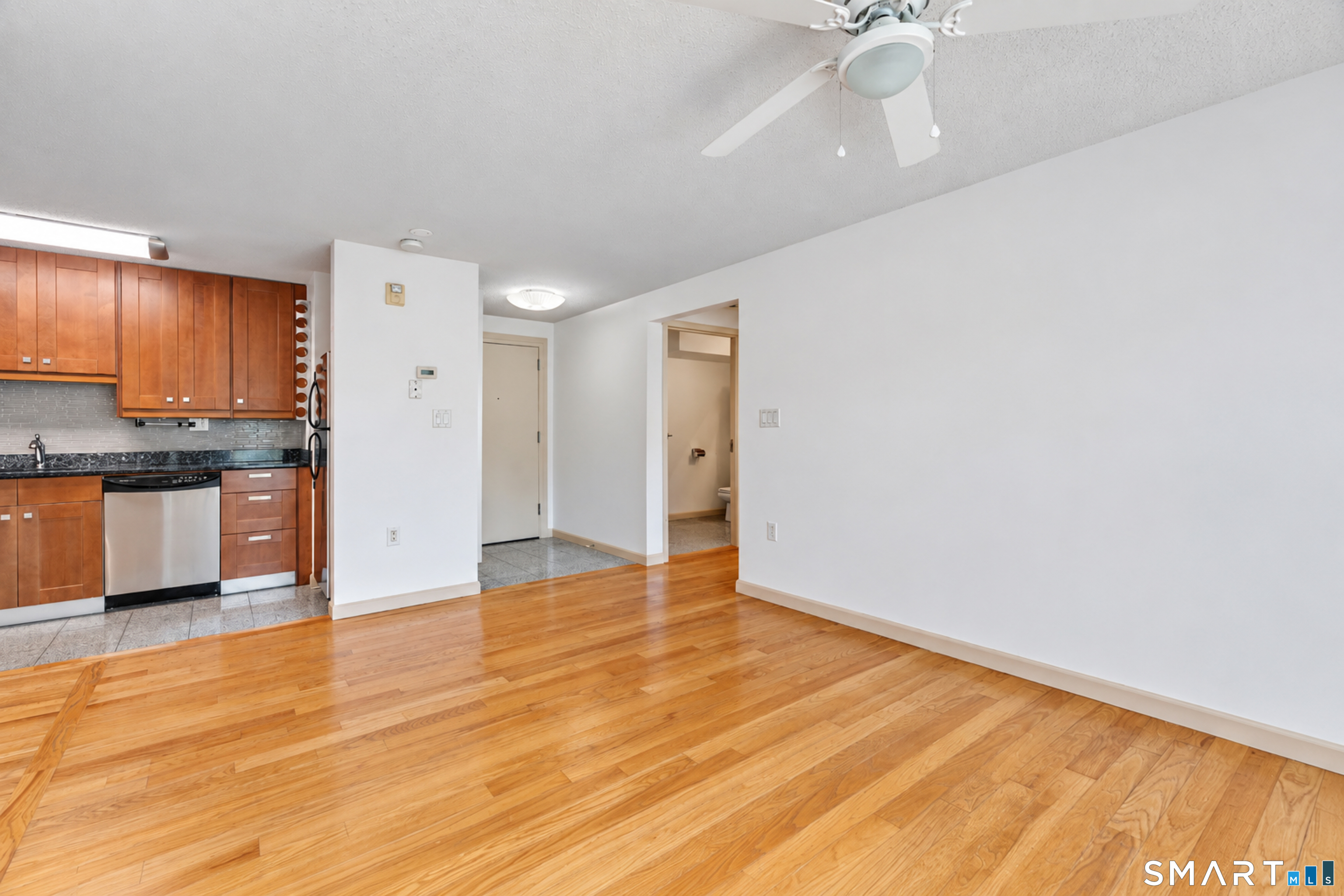 184 Pequot Avenue Unit #305 photo 7