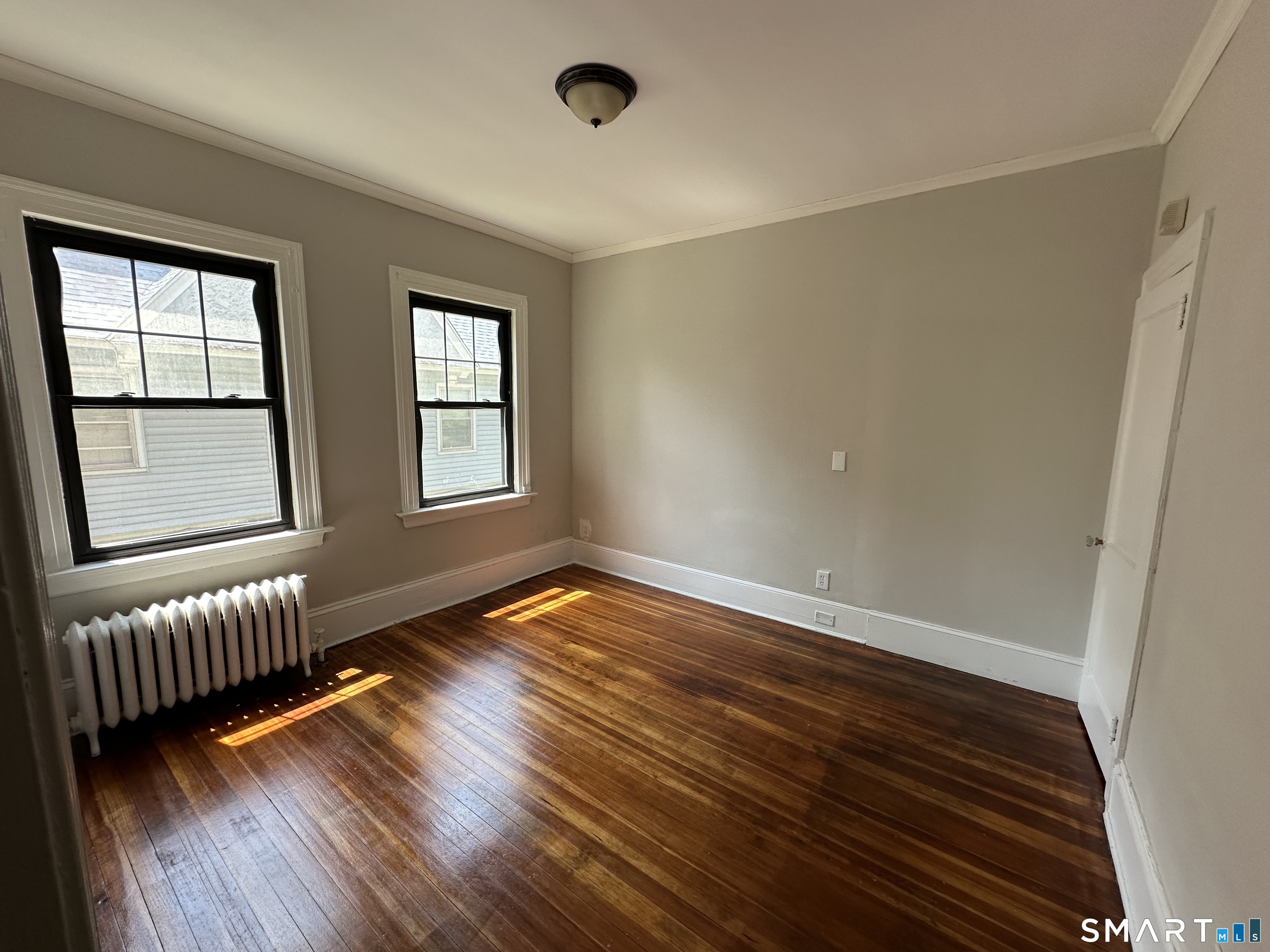 304 Edgewood Street photo 6