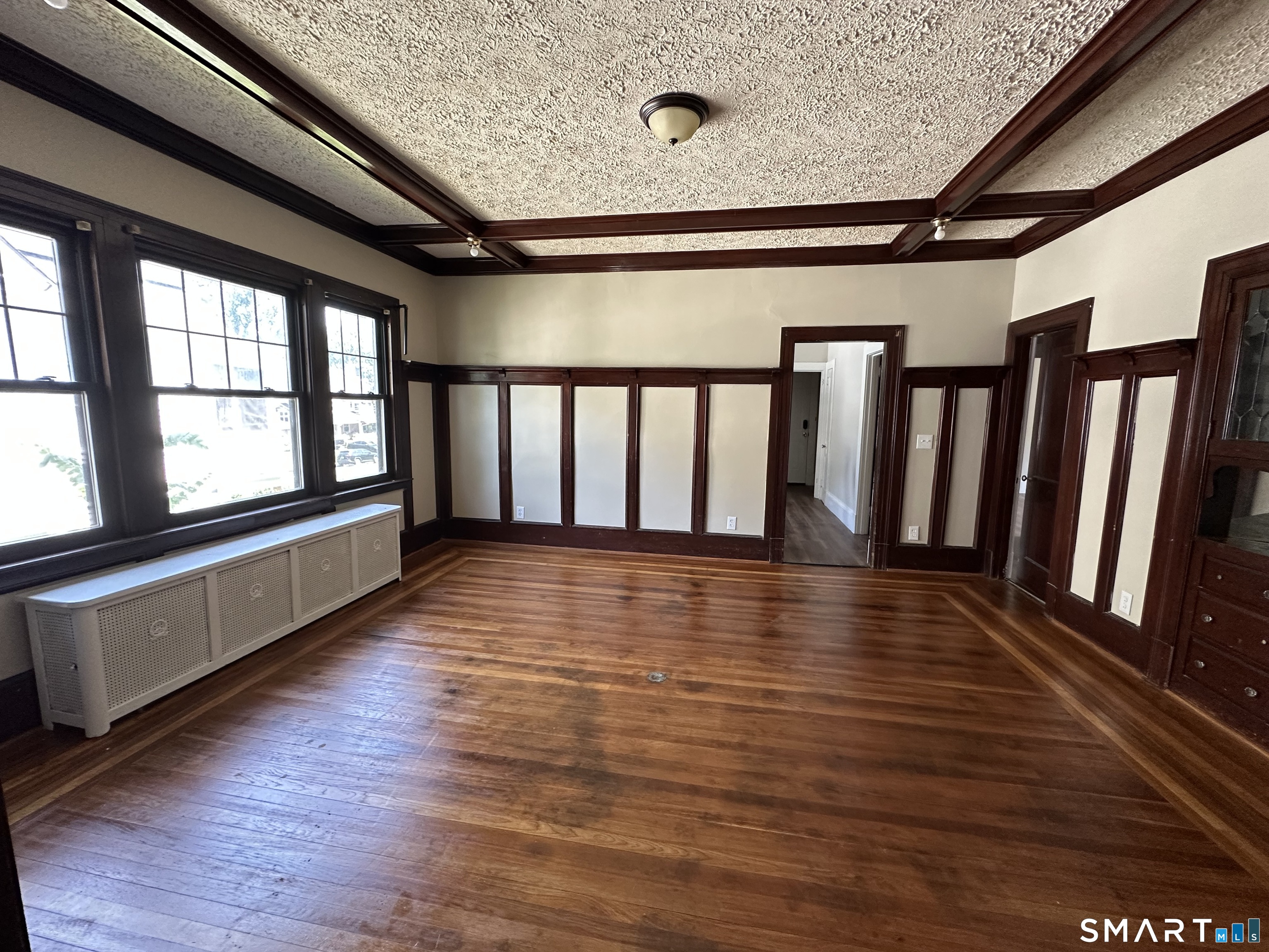 304 Edgewood Street photo 15