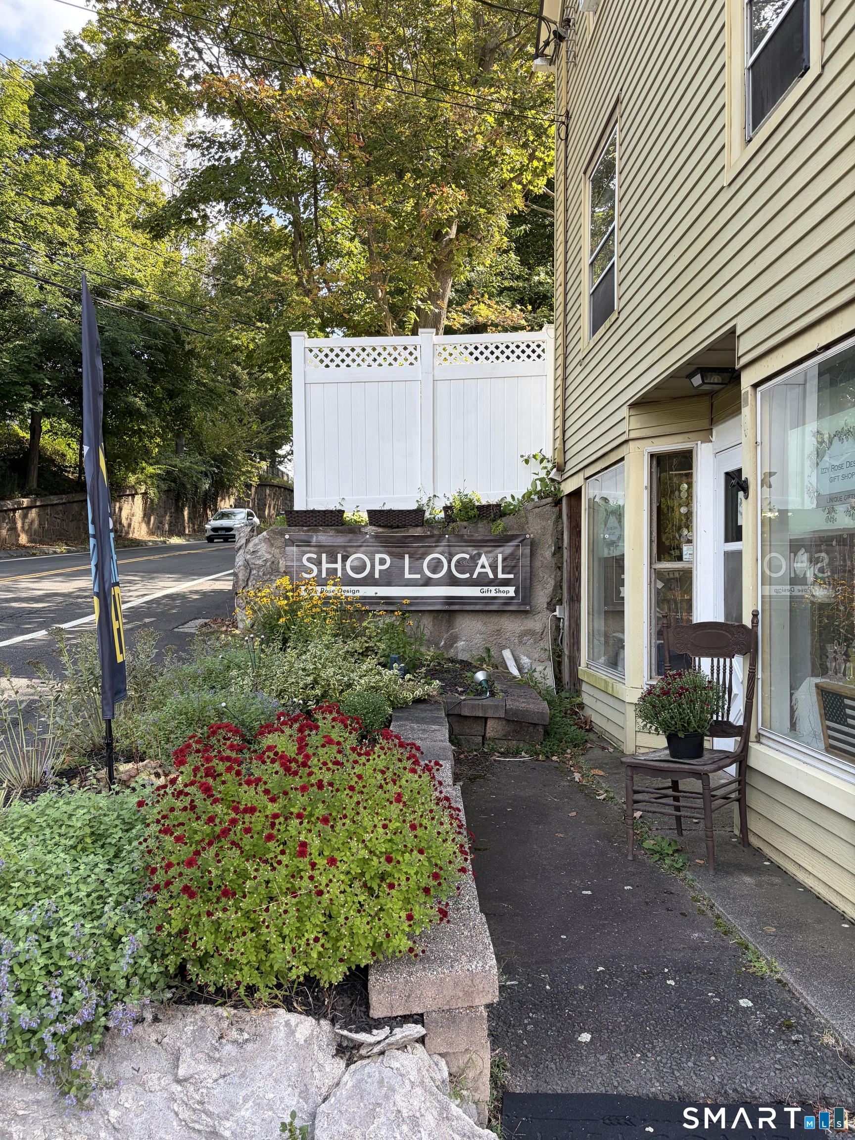 323 Saybrook Road photo 2