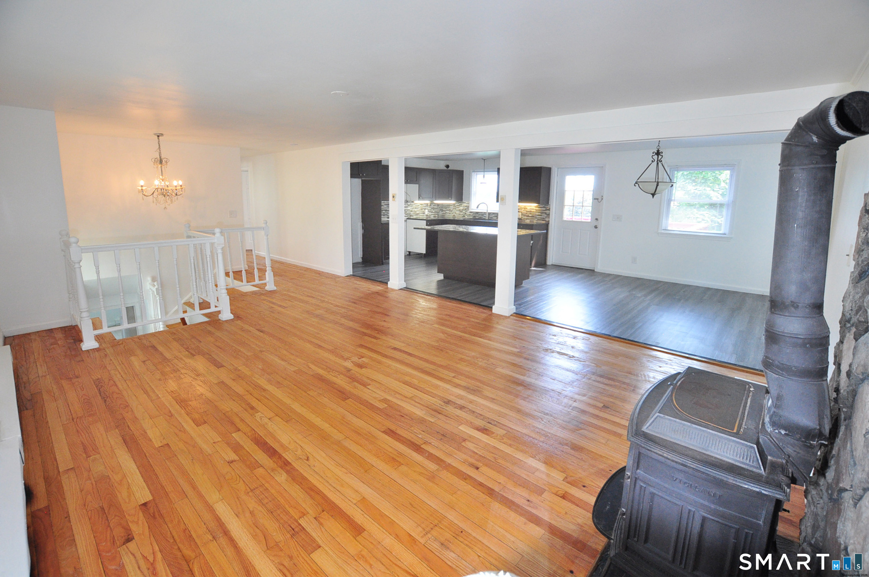 13 Pleasant View Avenue photo 11
