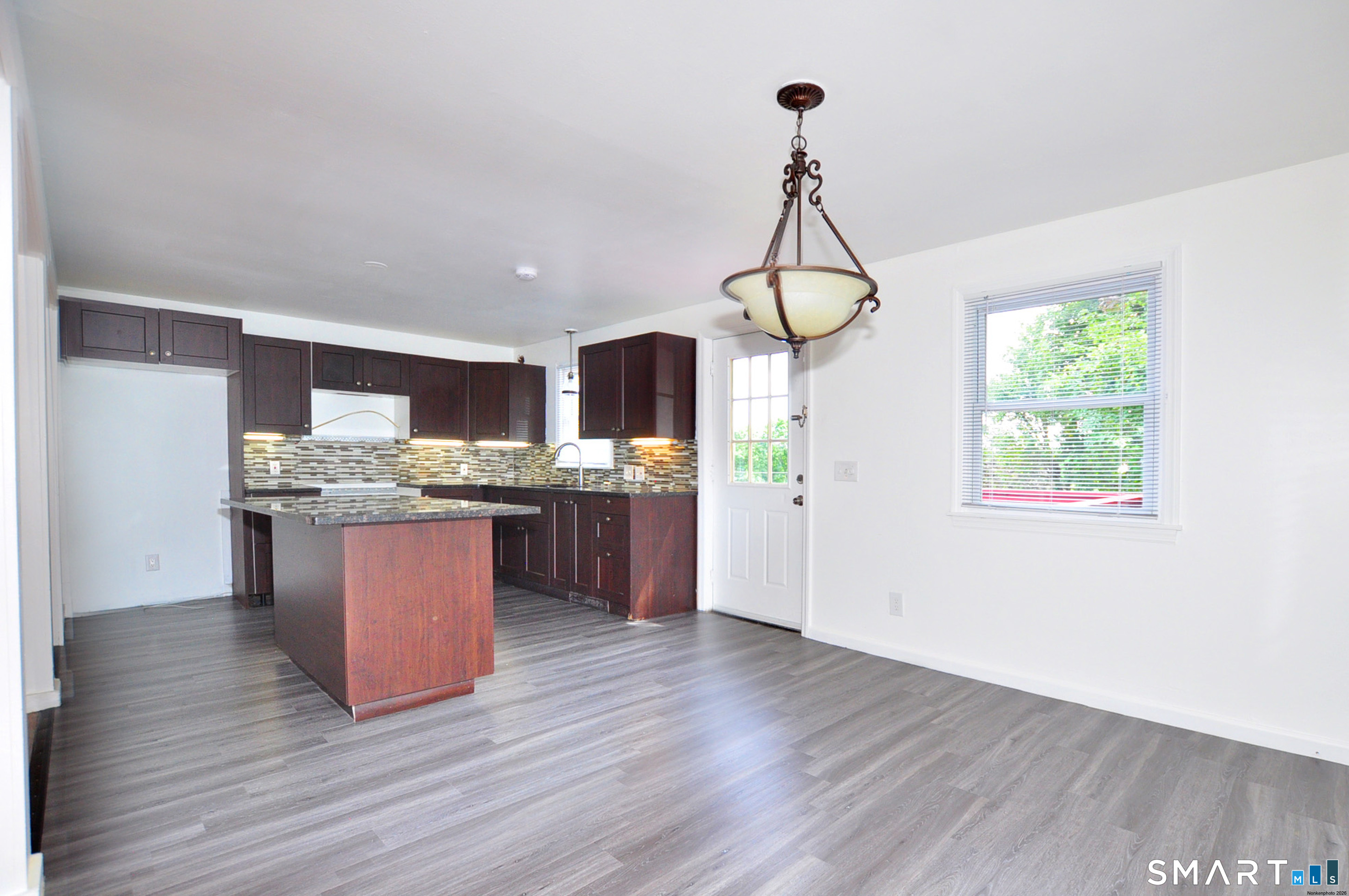 13 Pleasant View Avenue photo 12