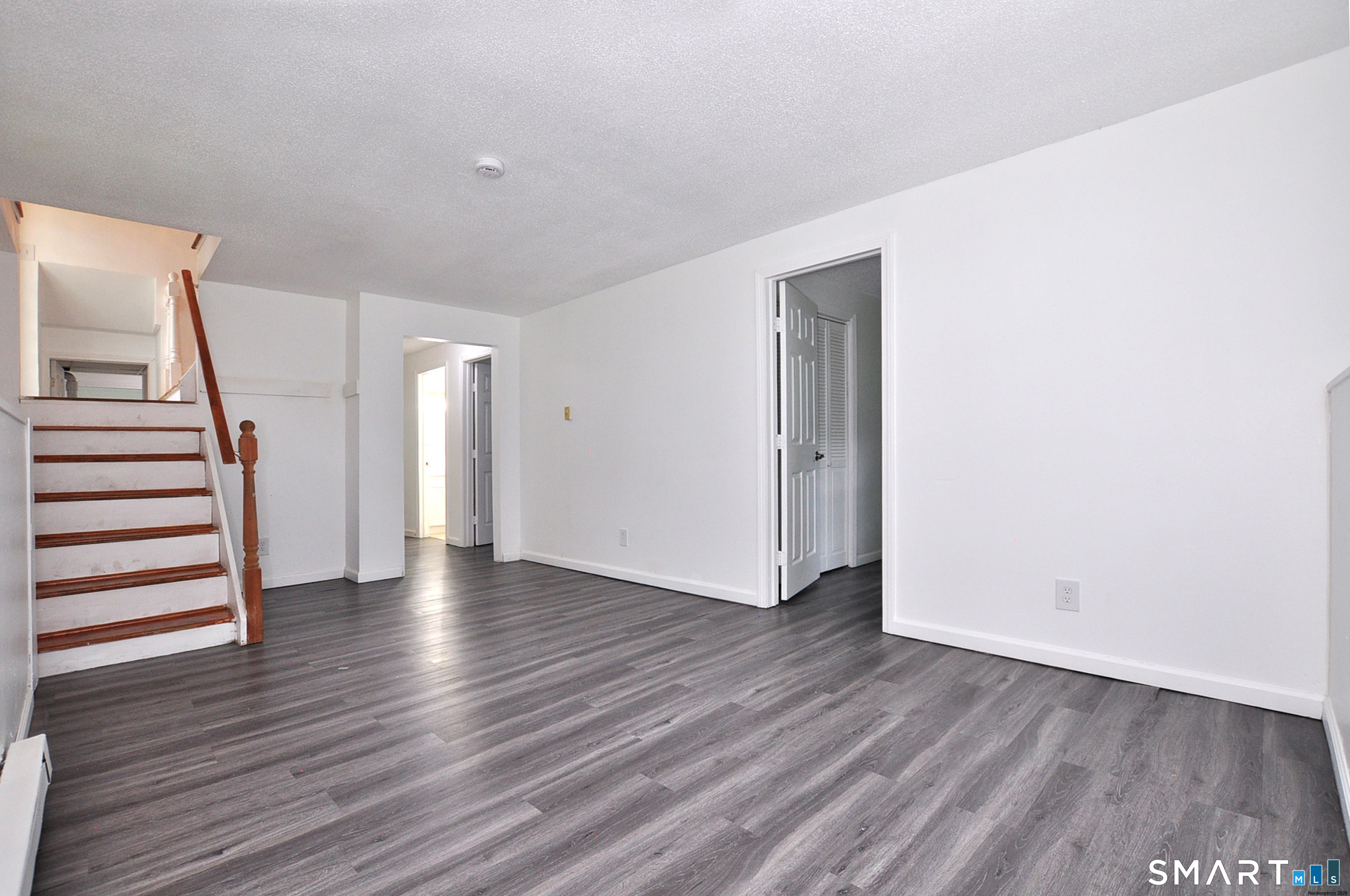 13 Pleasant View Avenue photo 32