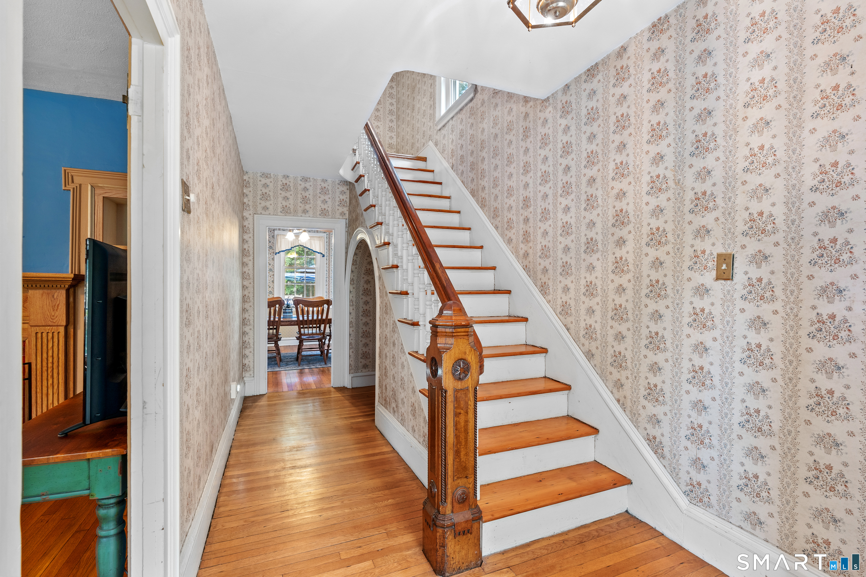 Photo 2 of Single family home for sale at 55 Hart St, Wethersfield, CT 06109 | MLS# 24206479 | Listing updated on 2026-09-18