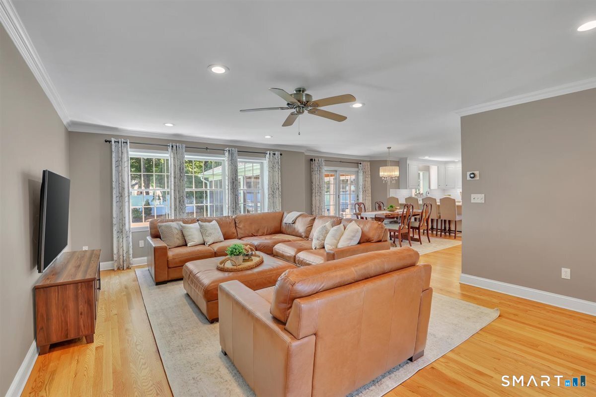 56 Foxcroft Court photo 13