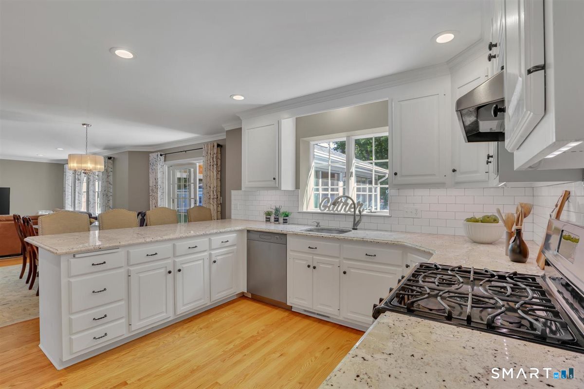 56 Foxcroft Court photo 6
