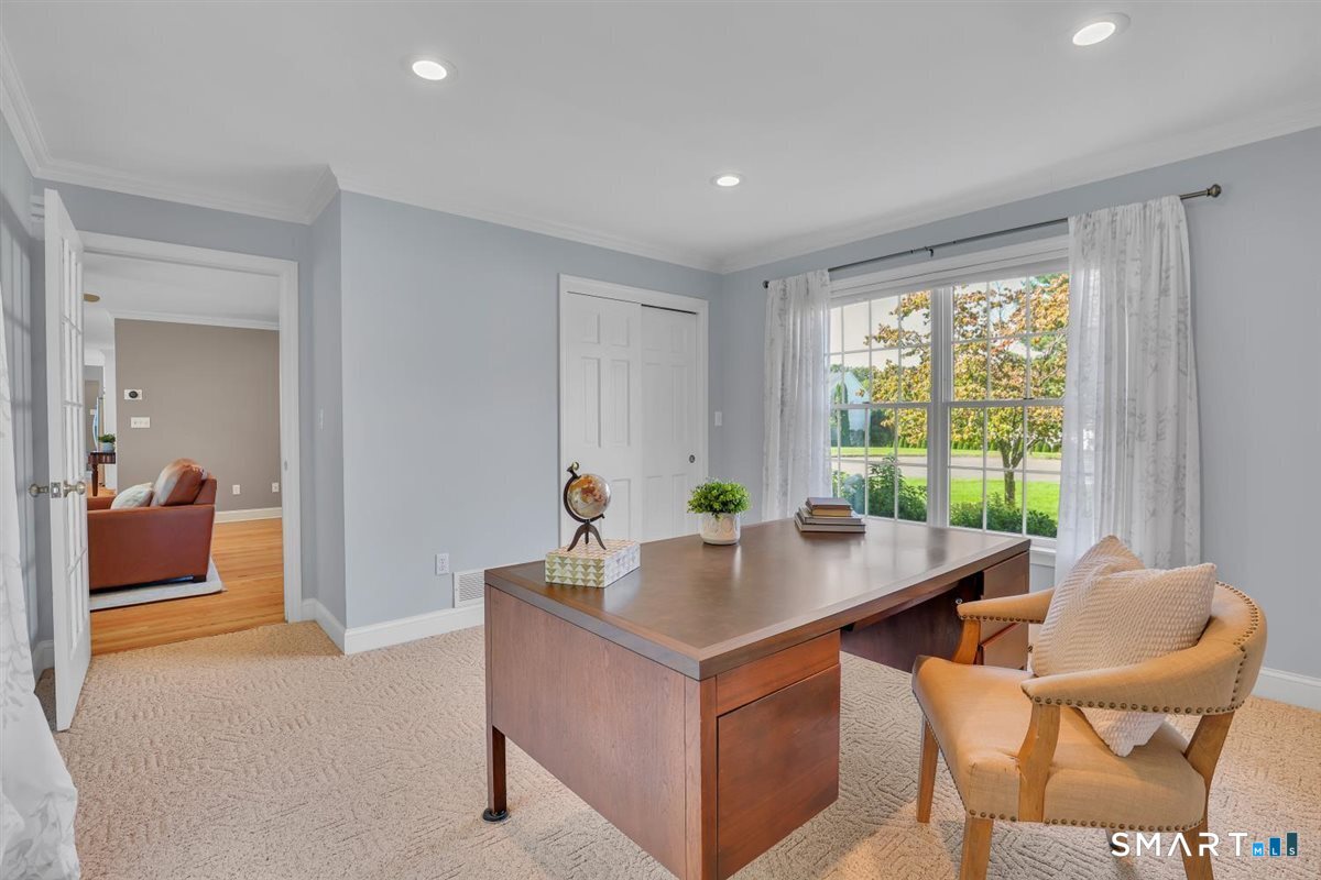 56 Foxcroft Court photo 15