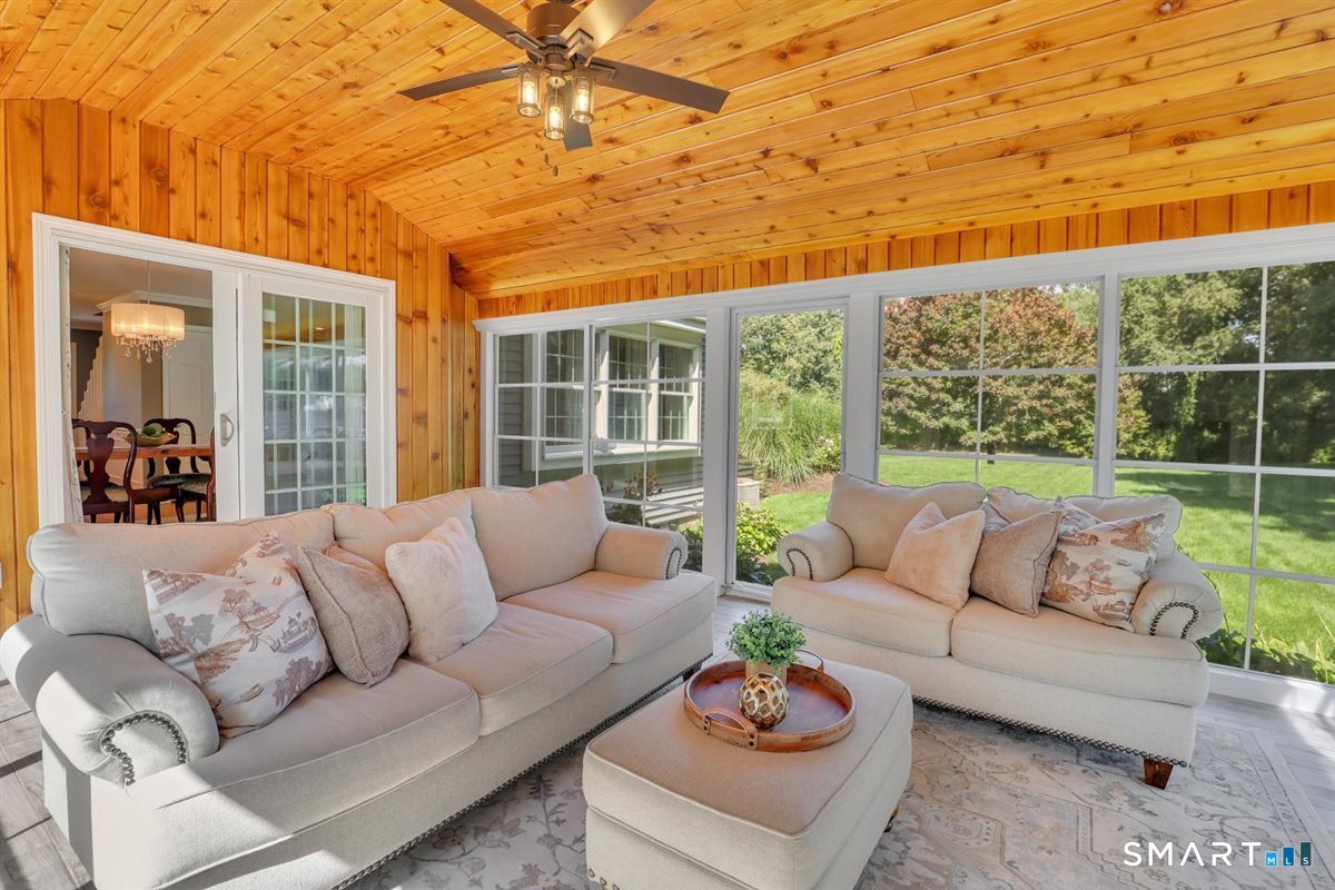 56 Foxcroft Court photo 11