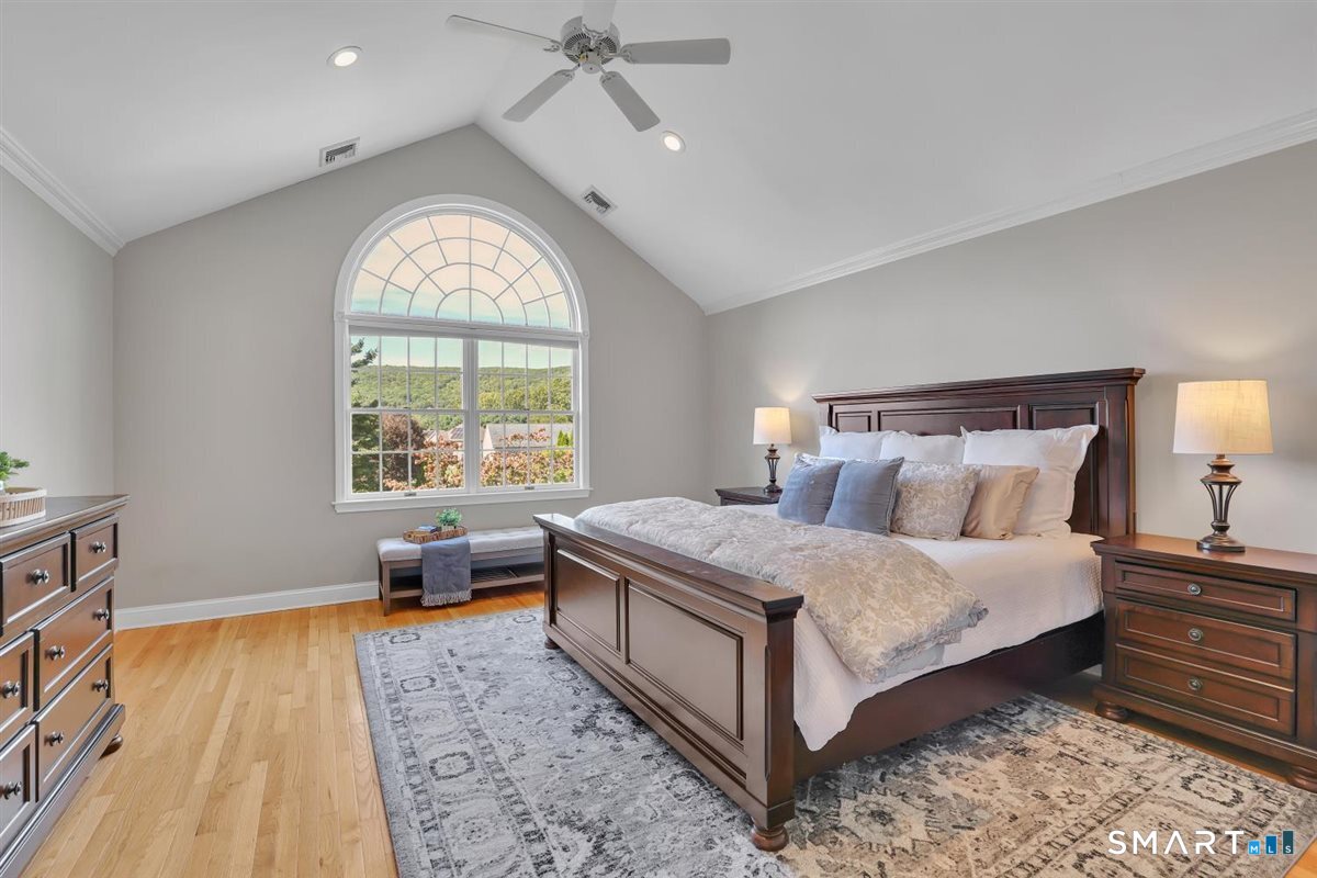 56 Foxcroft Court photo 19