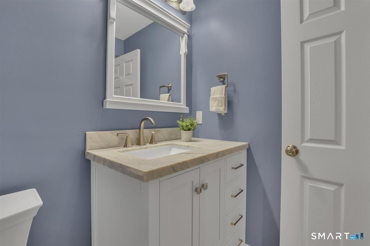 56 Foxcroft Court photo 29