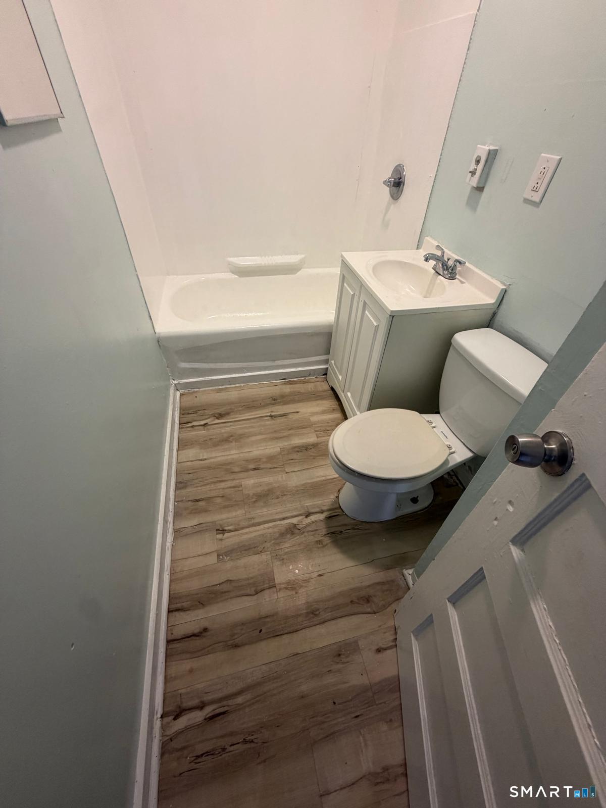 183 Chestnut Avenue Unit #2 photo 6