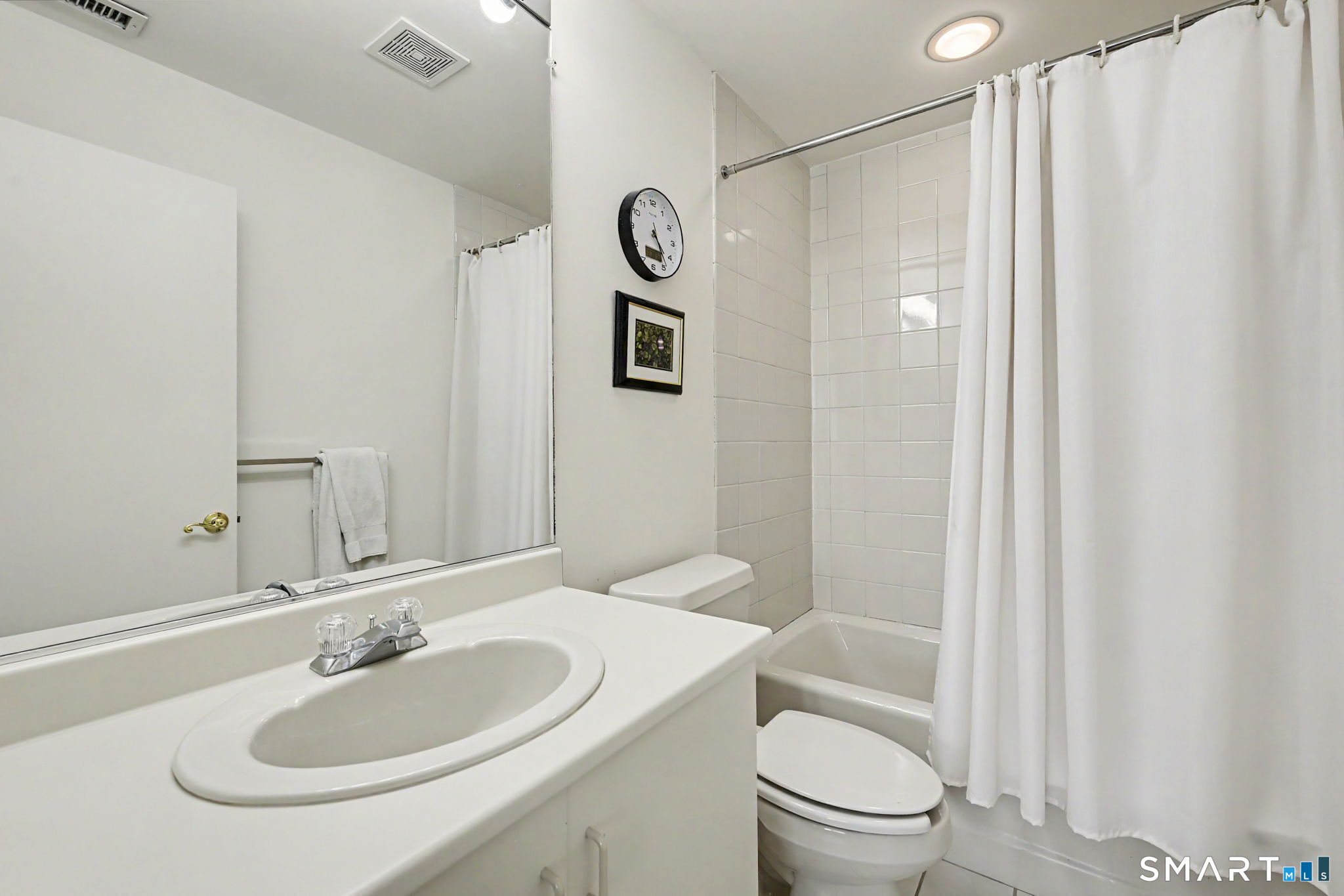 2435 Bedford Street Unit #10C photo 19