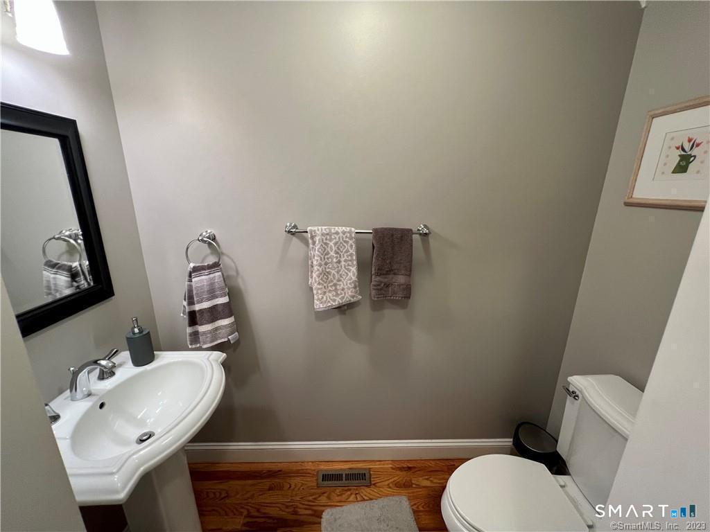 42 Stuart Avenue Unit #B2 photo 9
