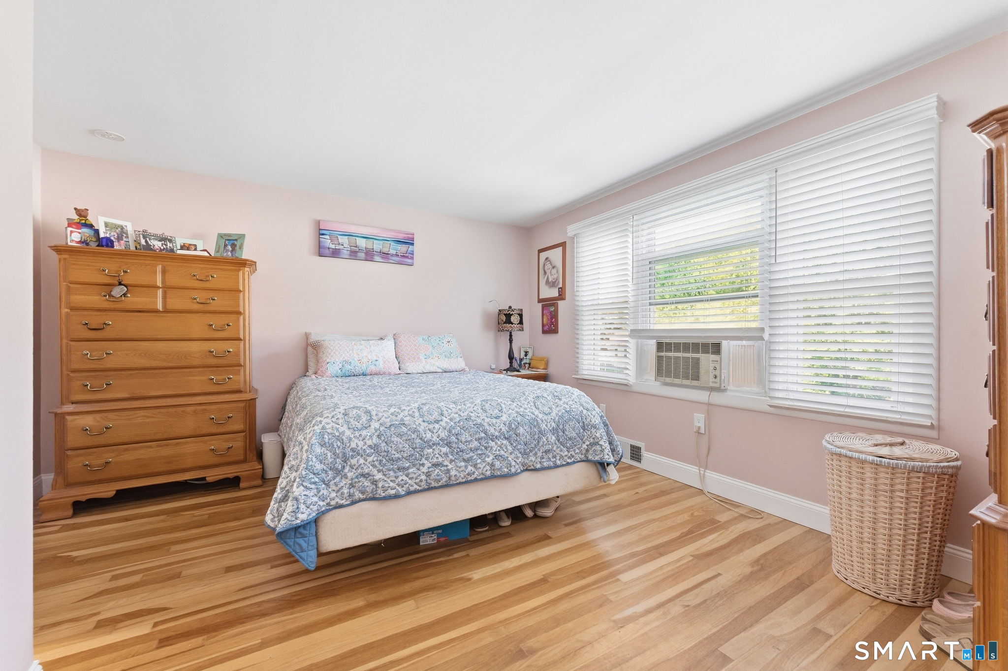 17 Seventh Avenue photo 18