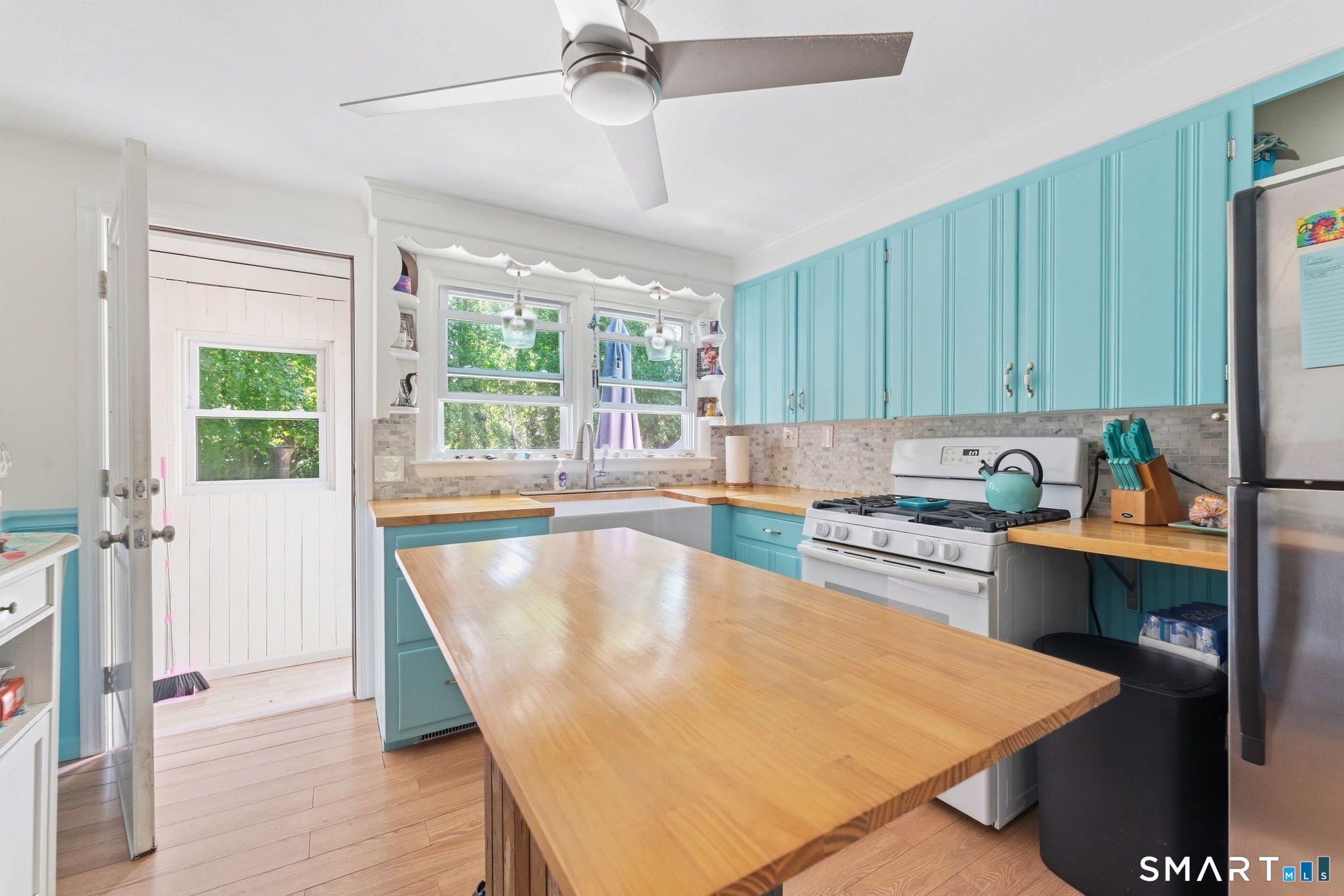 17 Seventh Avenue photo 13