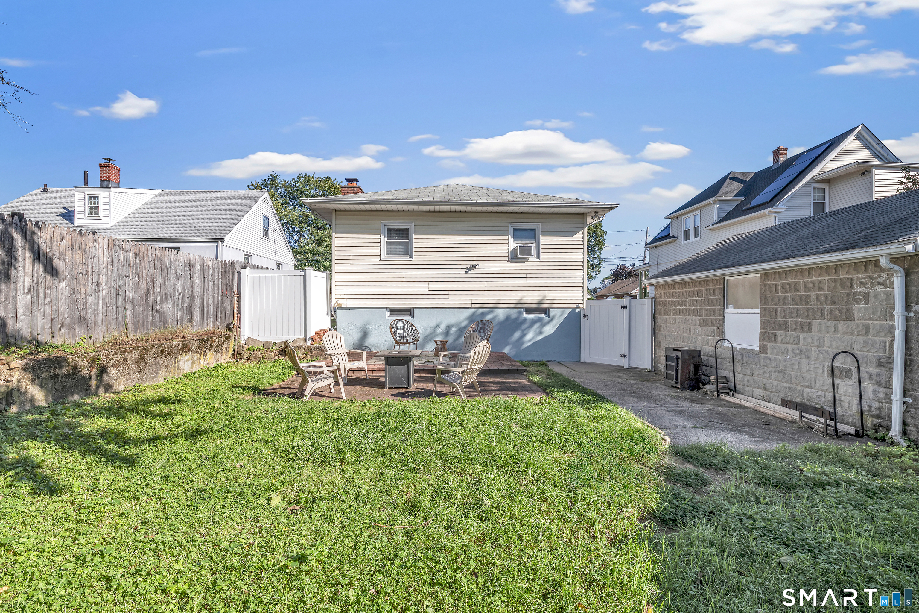 345 Harlem Avenue photo 33