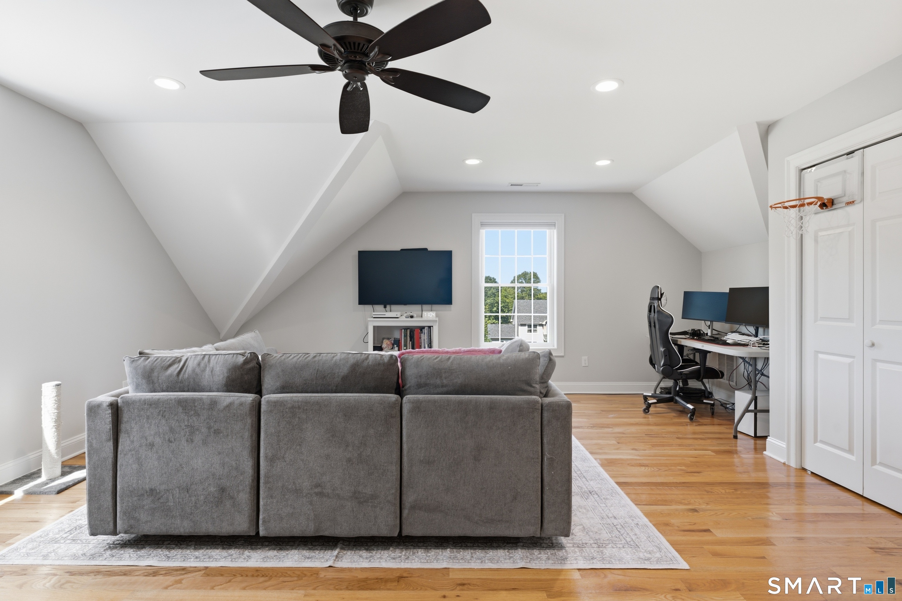 23 Salmon Run, East Hampton, CT 06424