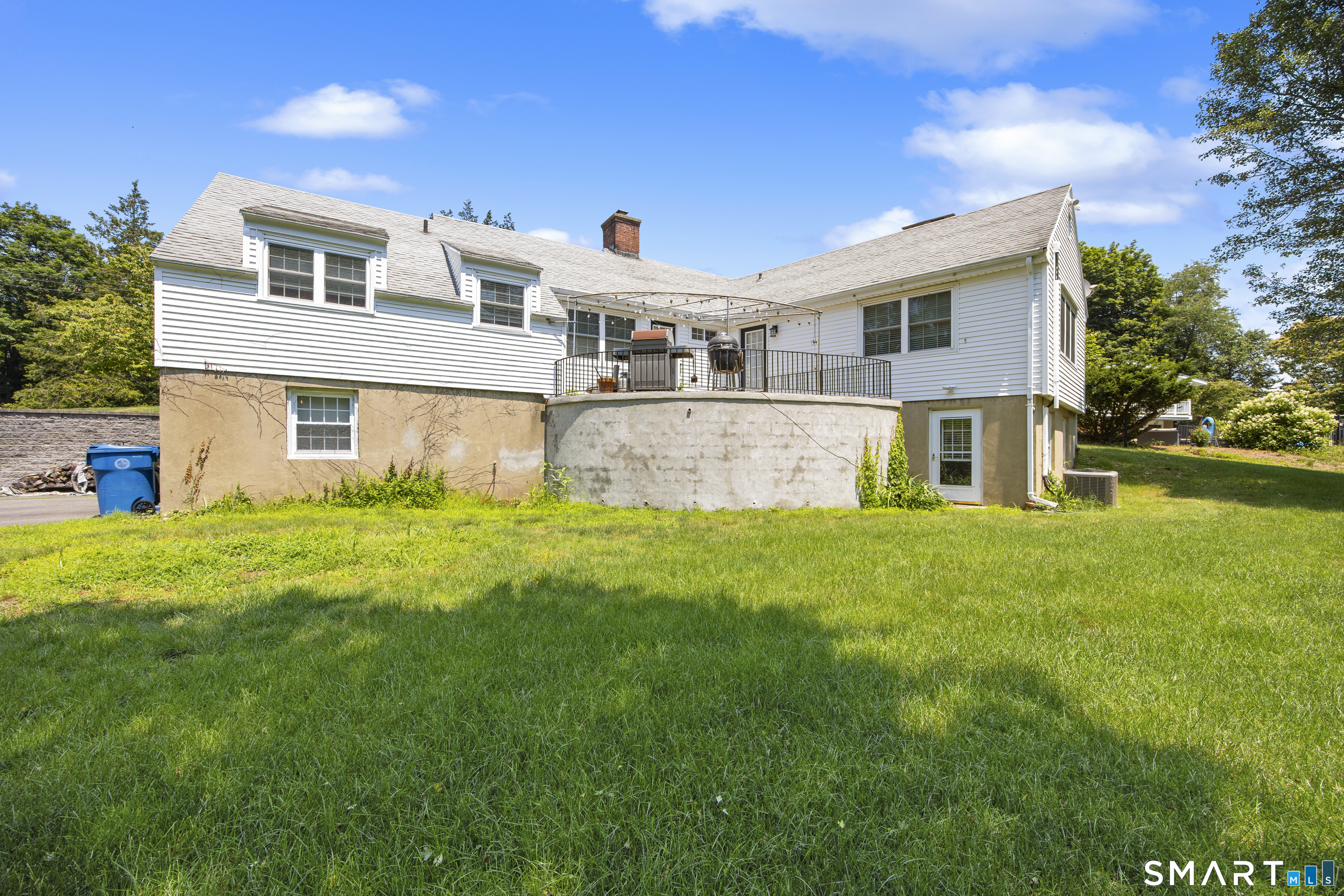 51 Round Hill Road photo 19