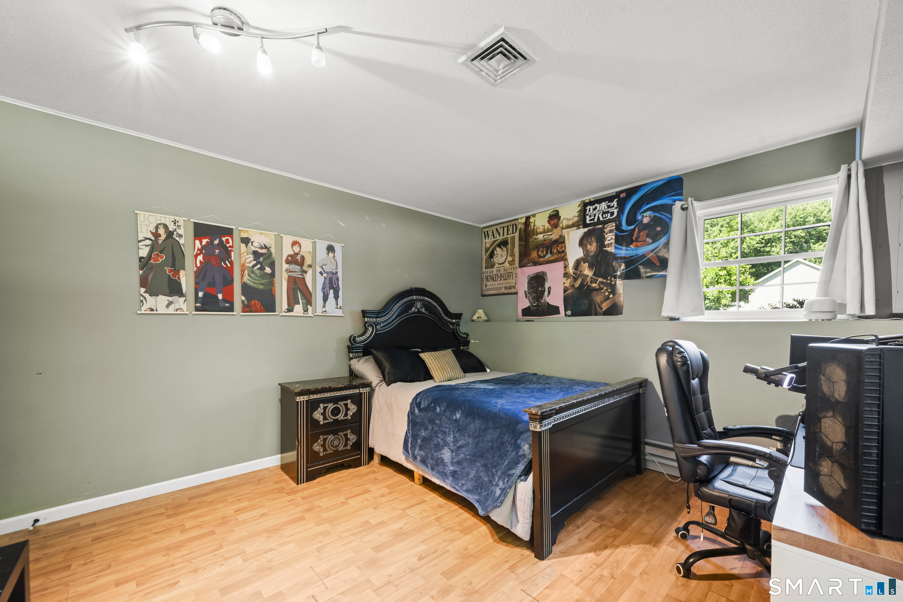 71 Post Road photo 22